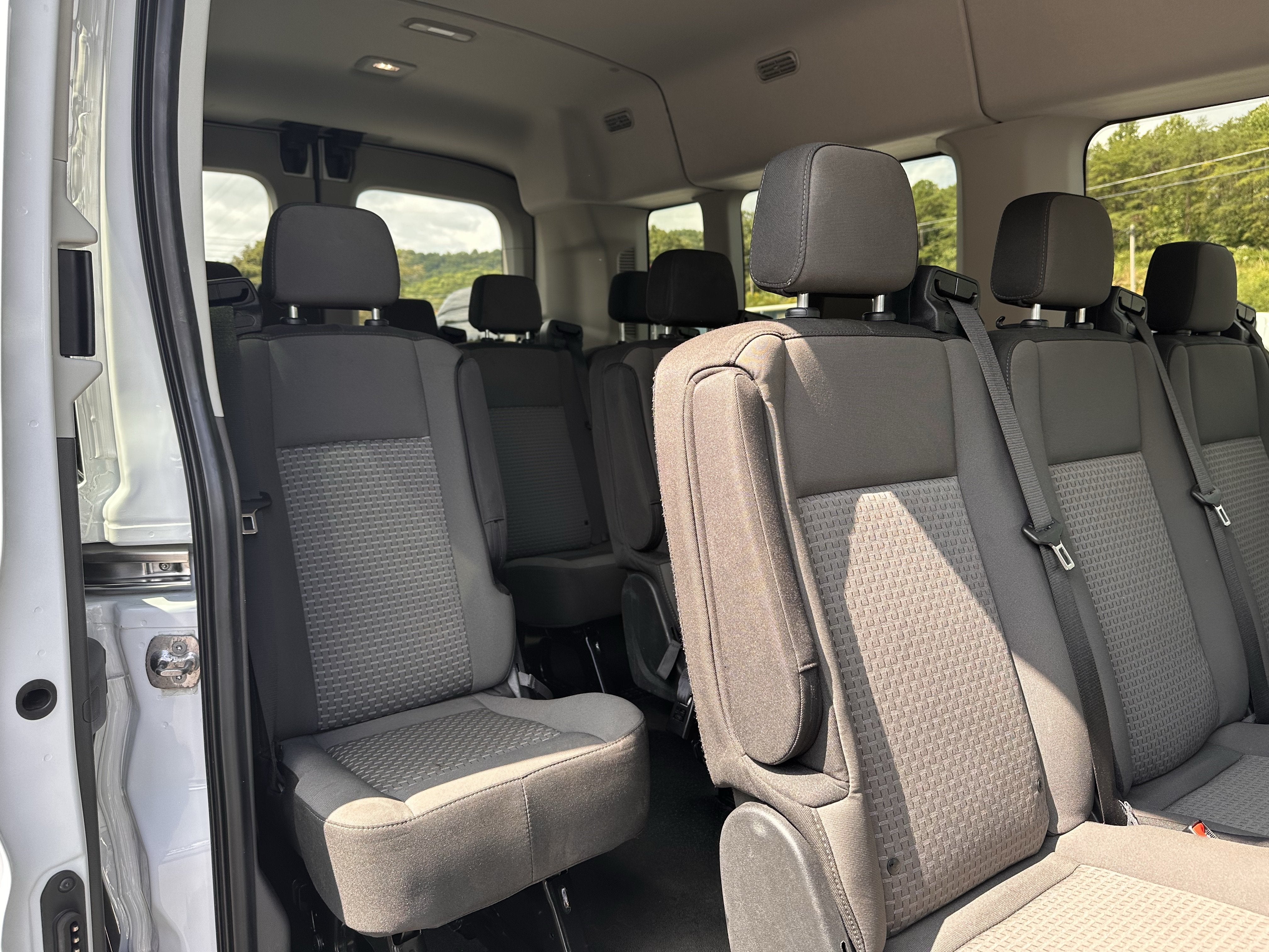 2025 Ford Transit Passenger Wagon XLT