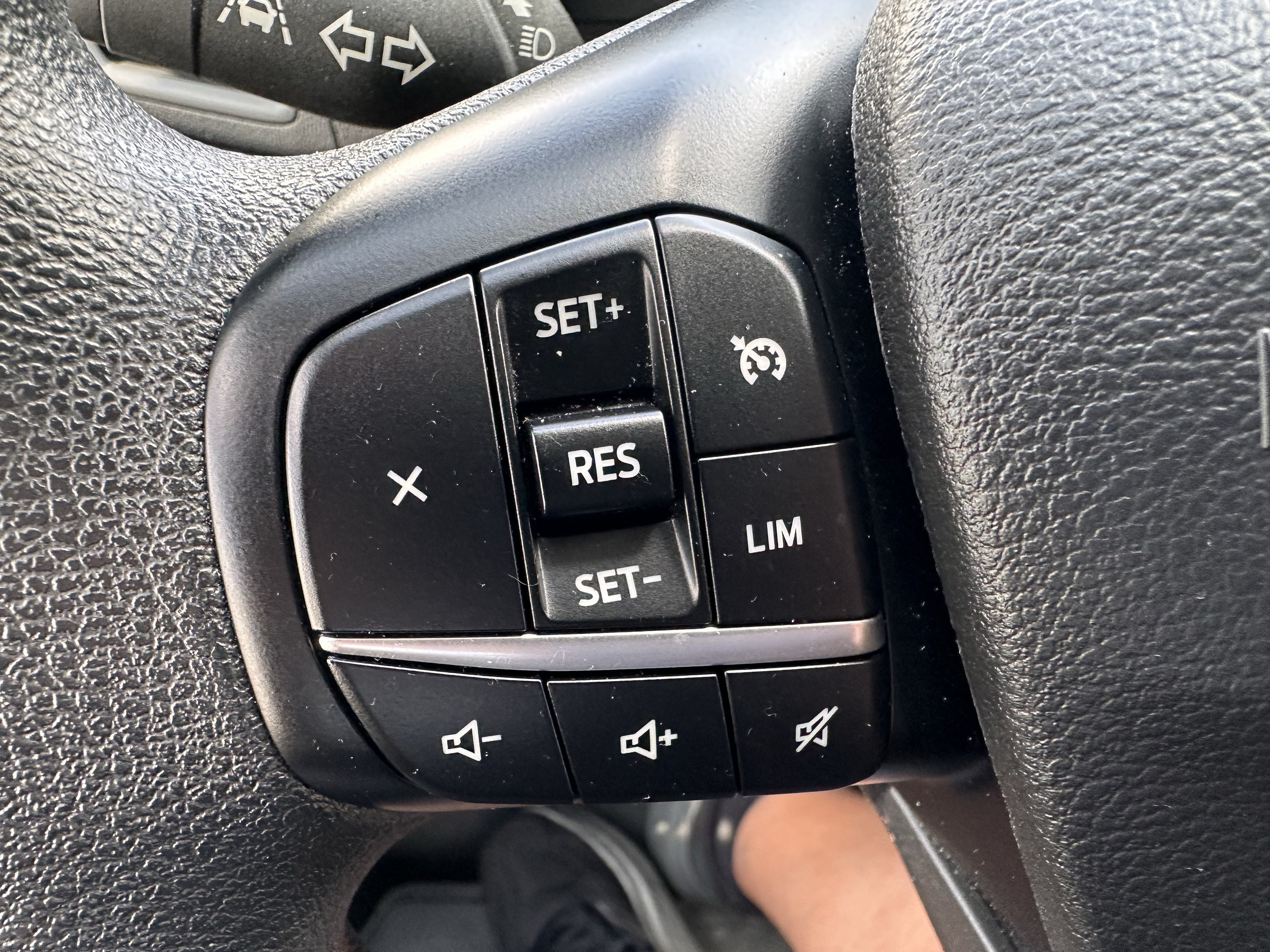 2025 Ford Transit Passenger Wagon XLT