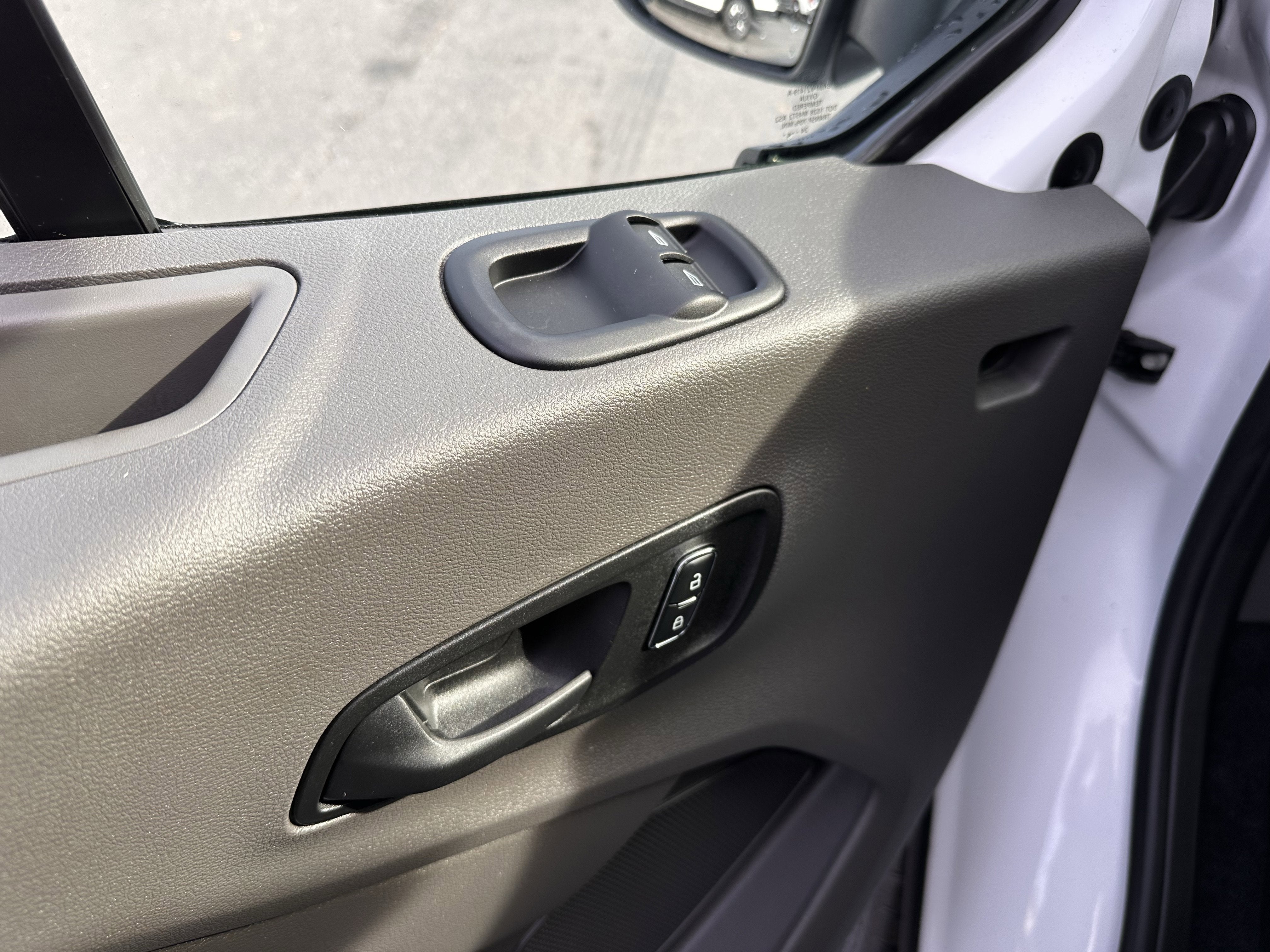 2024 Ford Transit Passenger Wagon XLT