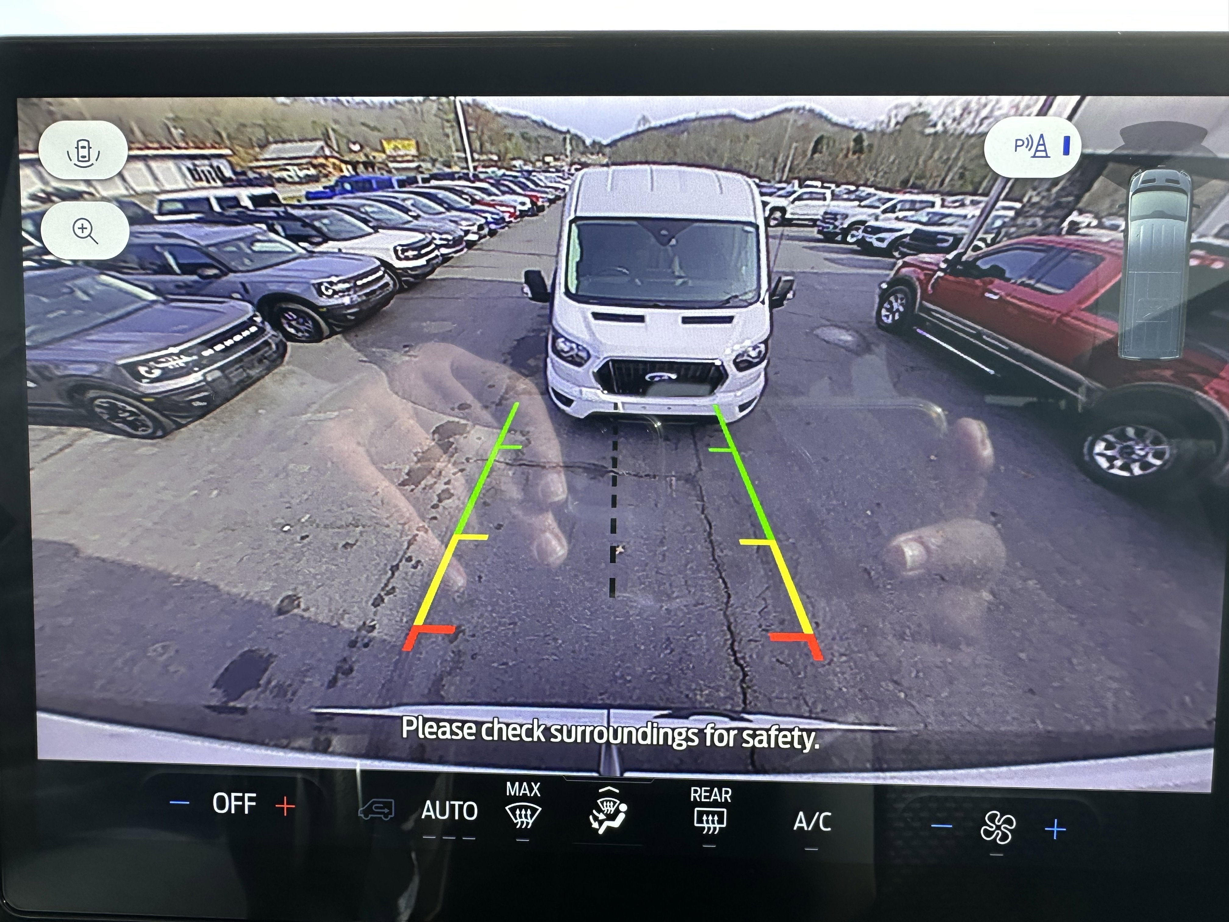 2024 Ford Transit Passenger Wagon XLT