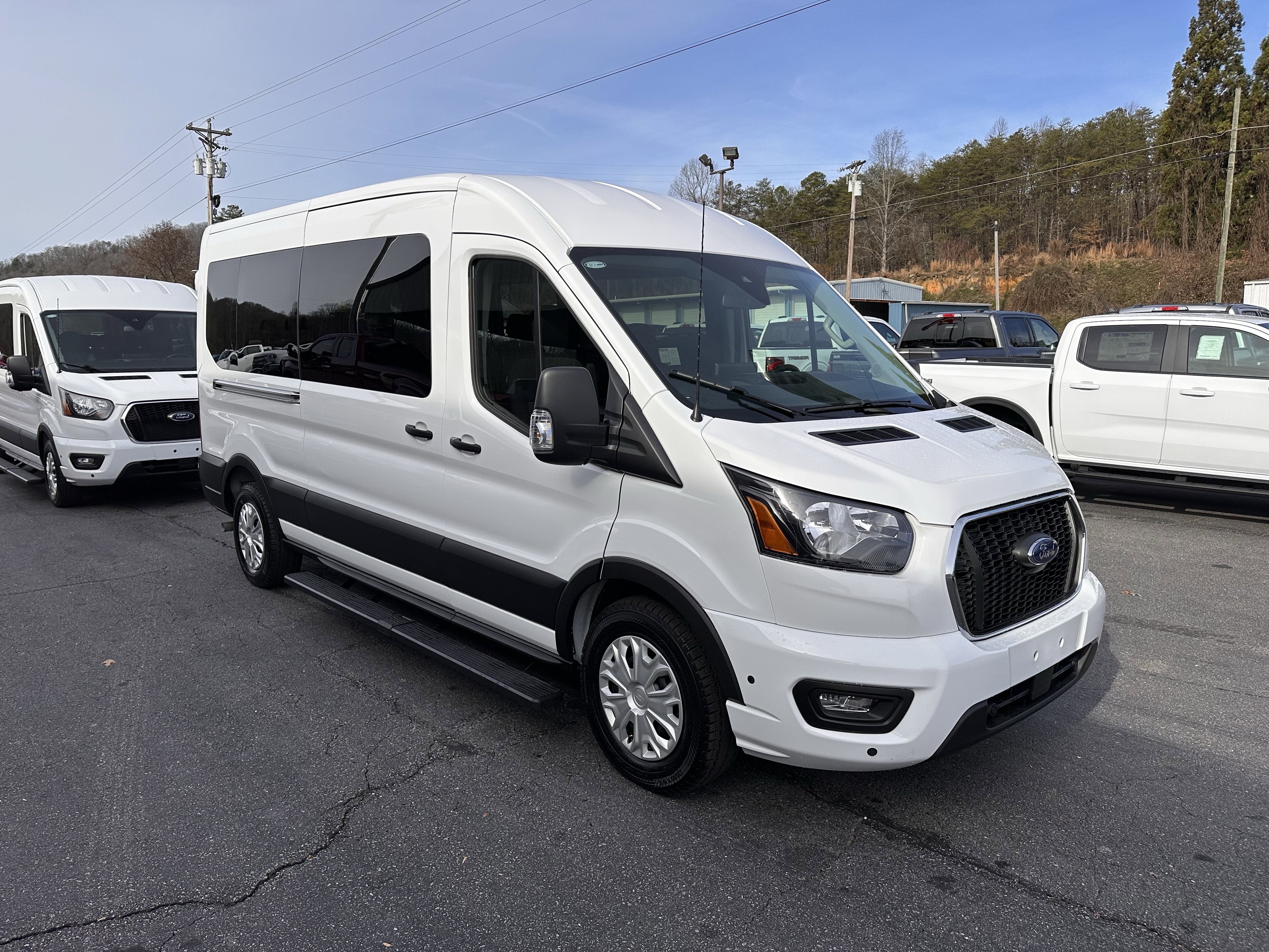 2024 Ford Transit Passenger Wagon XLT