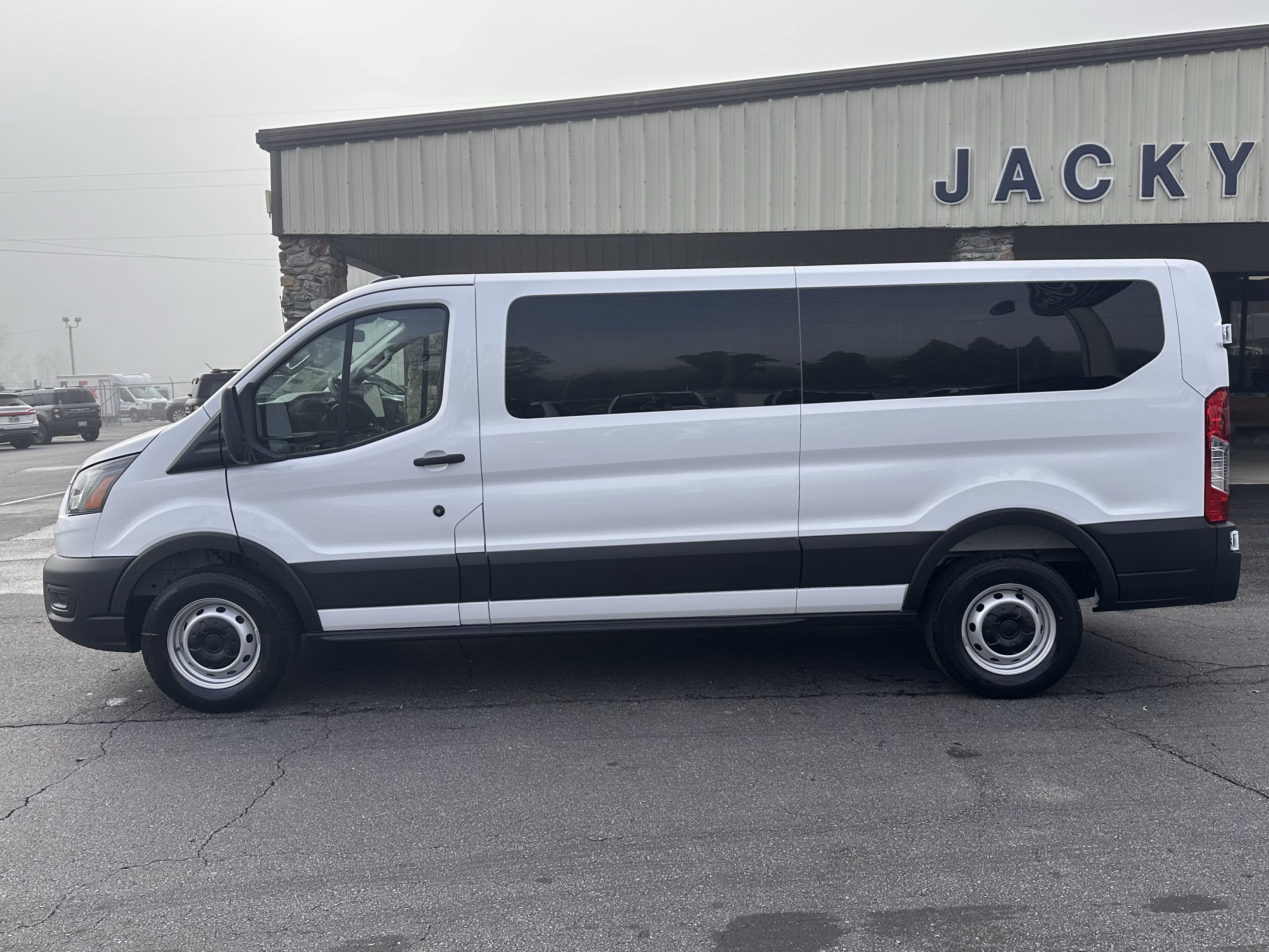 2027 Ford Transit Passenger Wagon XL