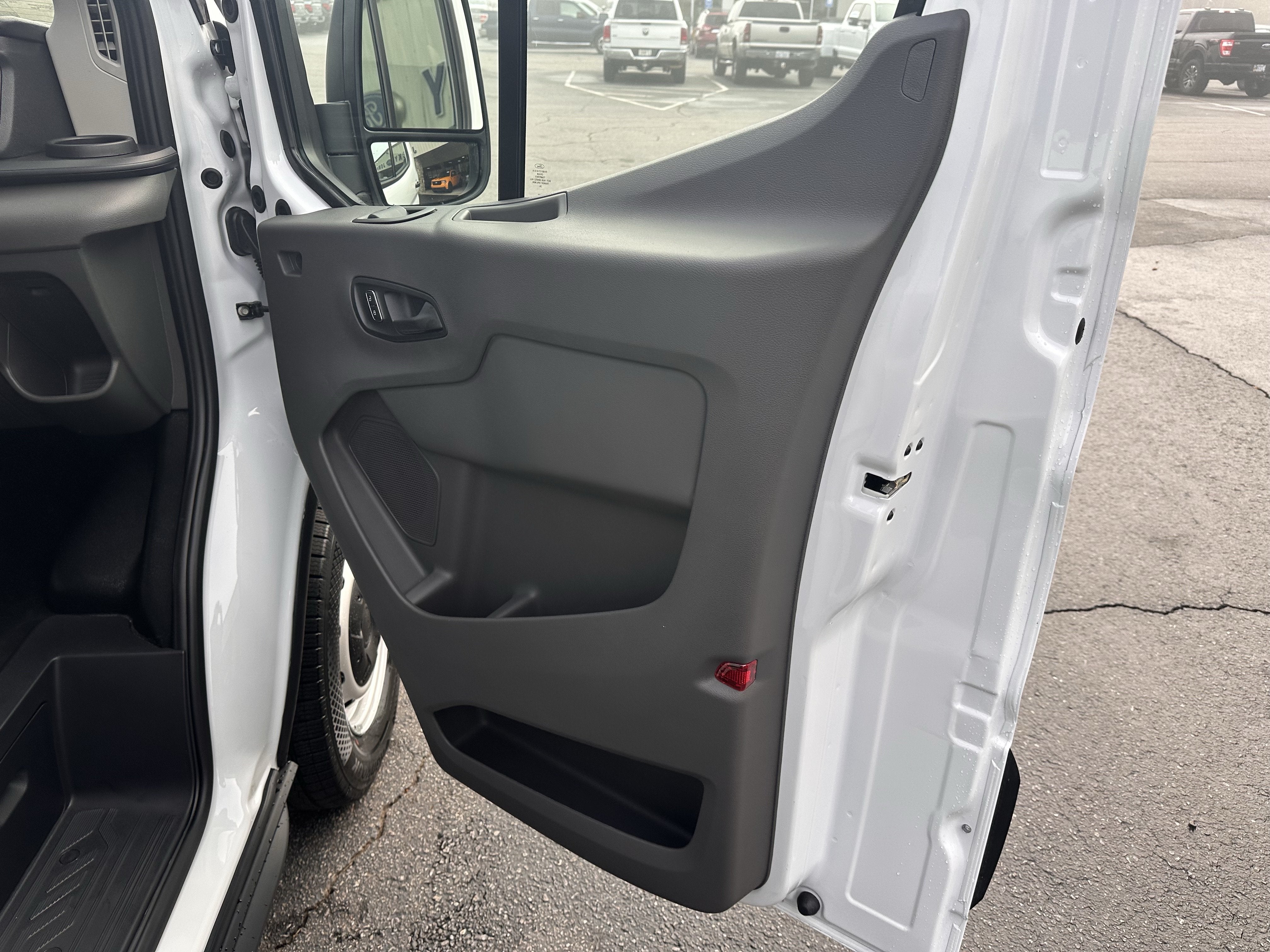 2027 Ford Transit Passenger Wagon XL