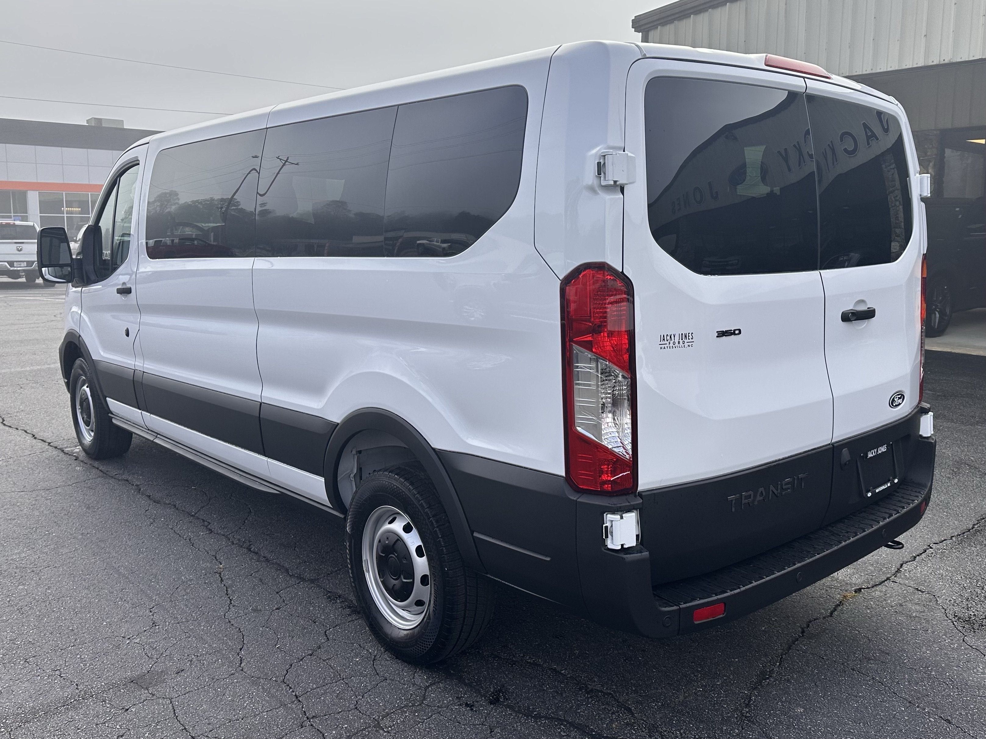 2027 Ford Transit Passenger Wagon XL