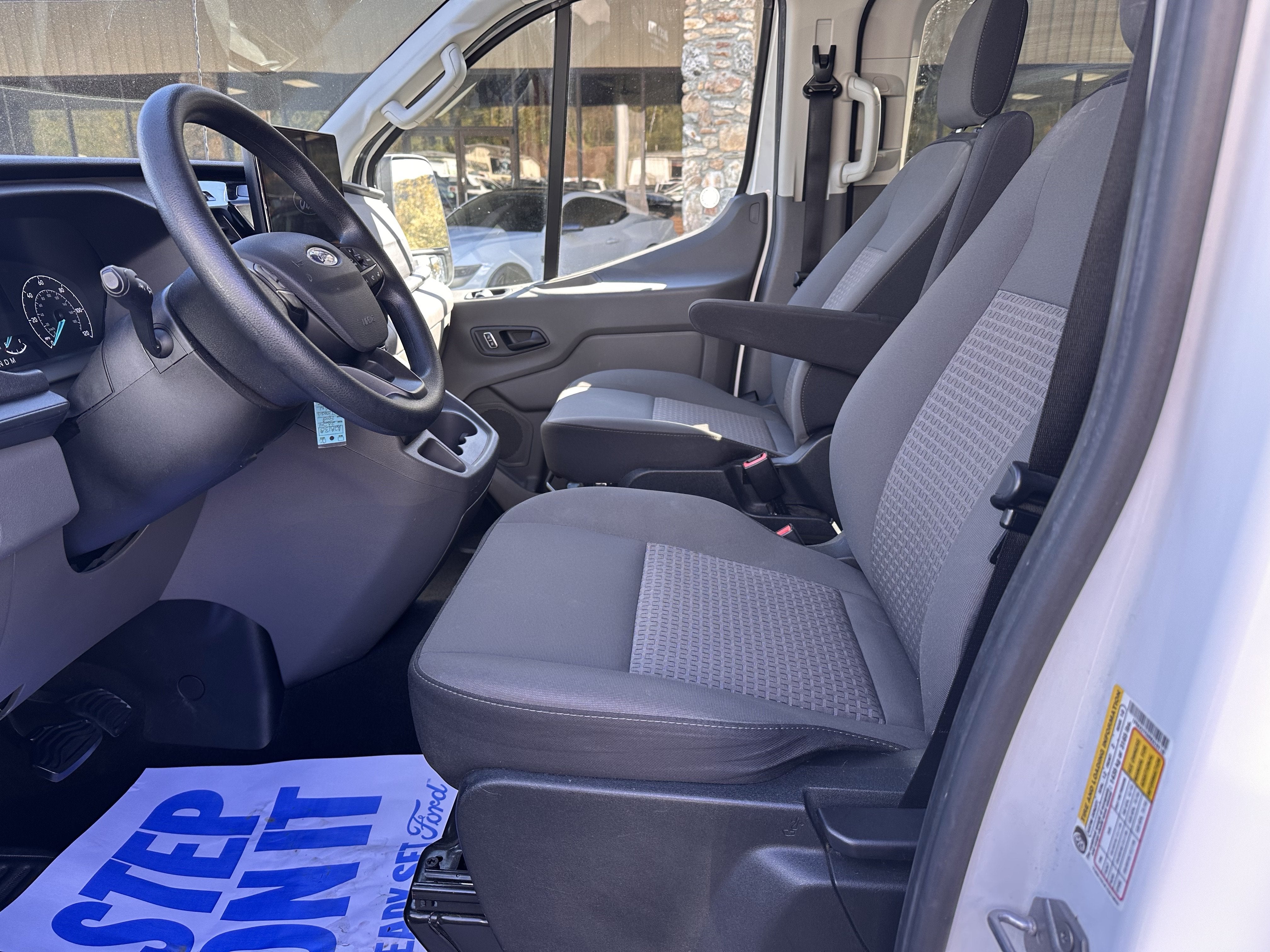 2024 Ford Transit Passenger Wagon XL