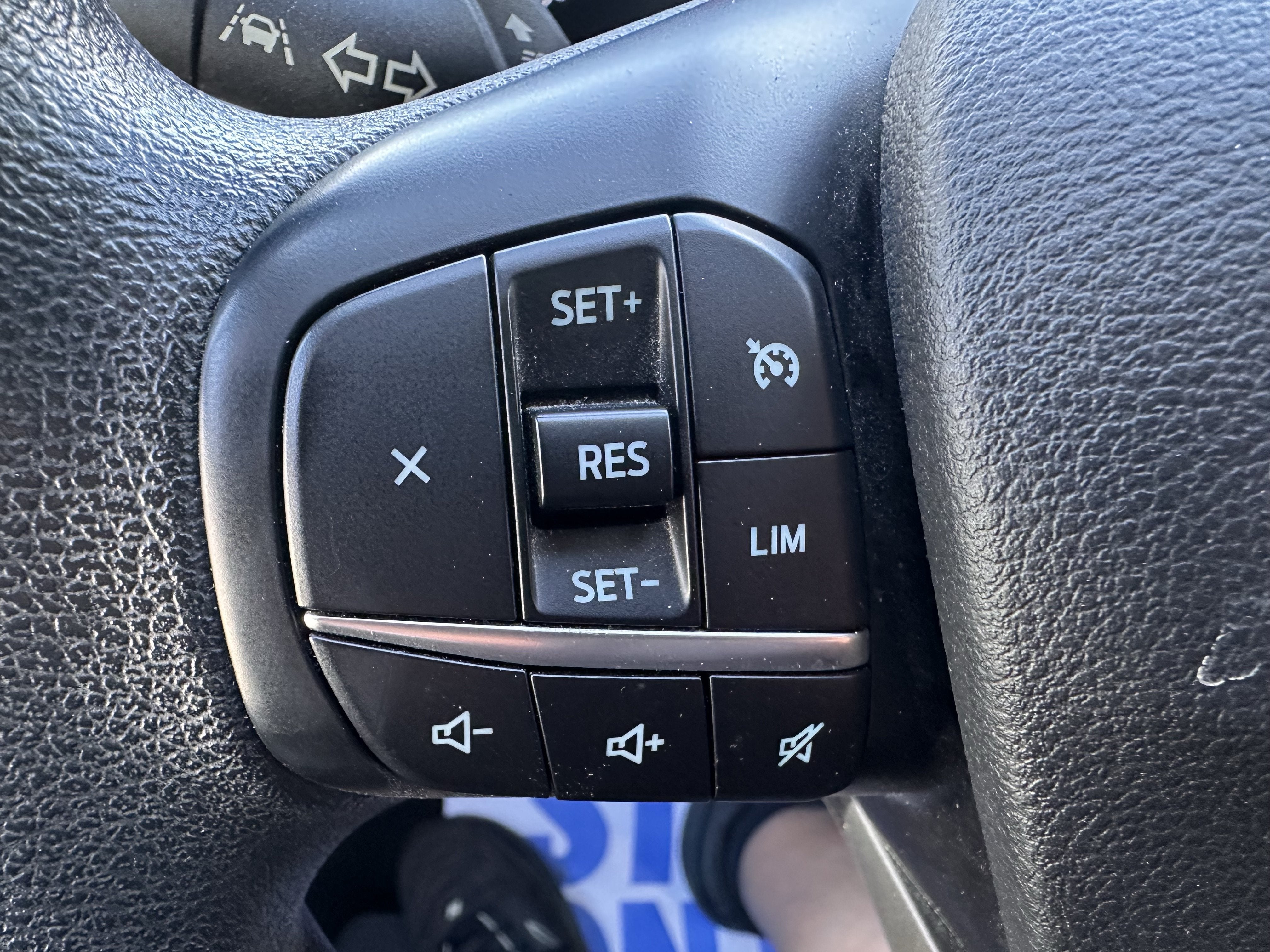 2024 Ford Transit Passenger Wagon XL