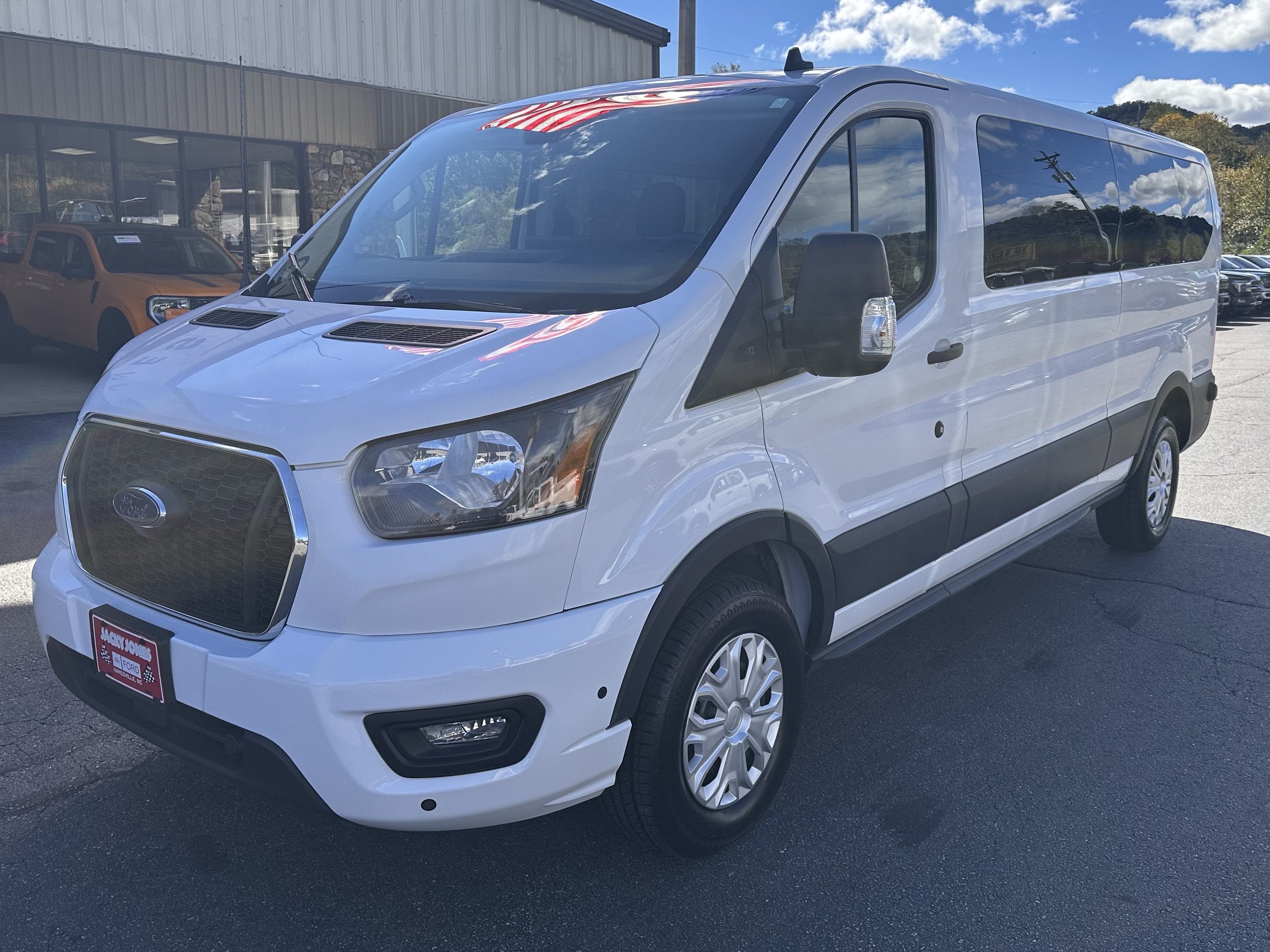 2024 Ford Transit Passenger Wagon XL