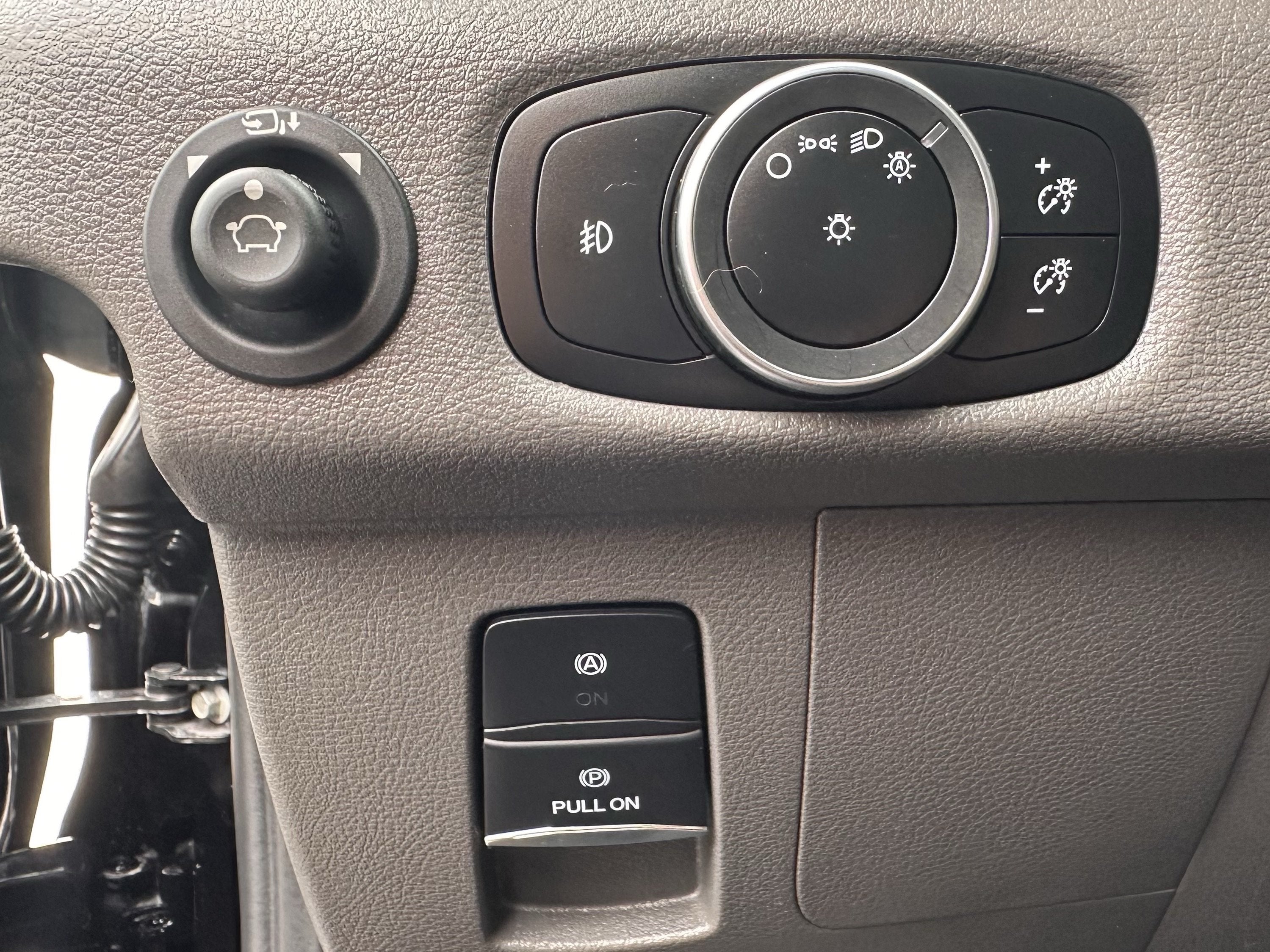 2025 Ford Transit Passenger Wagon XLT