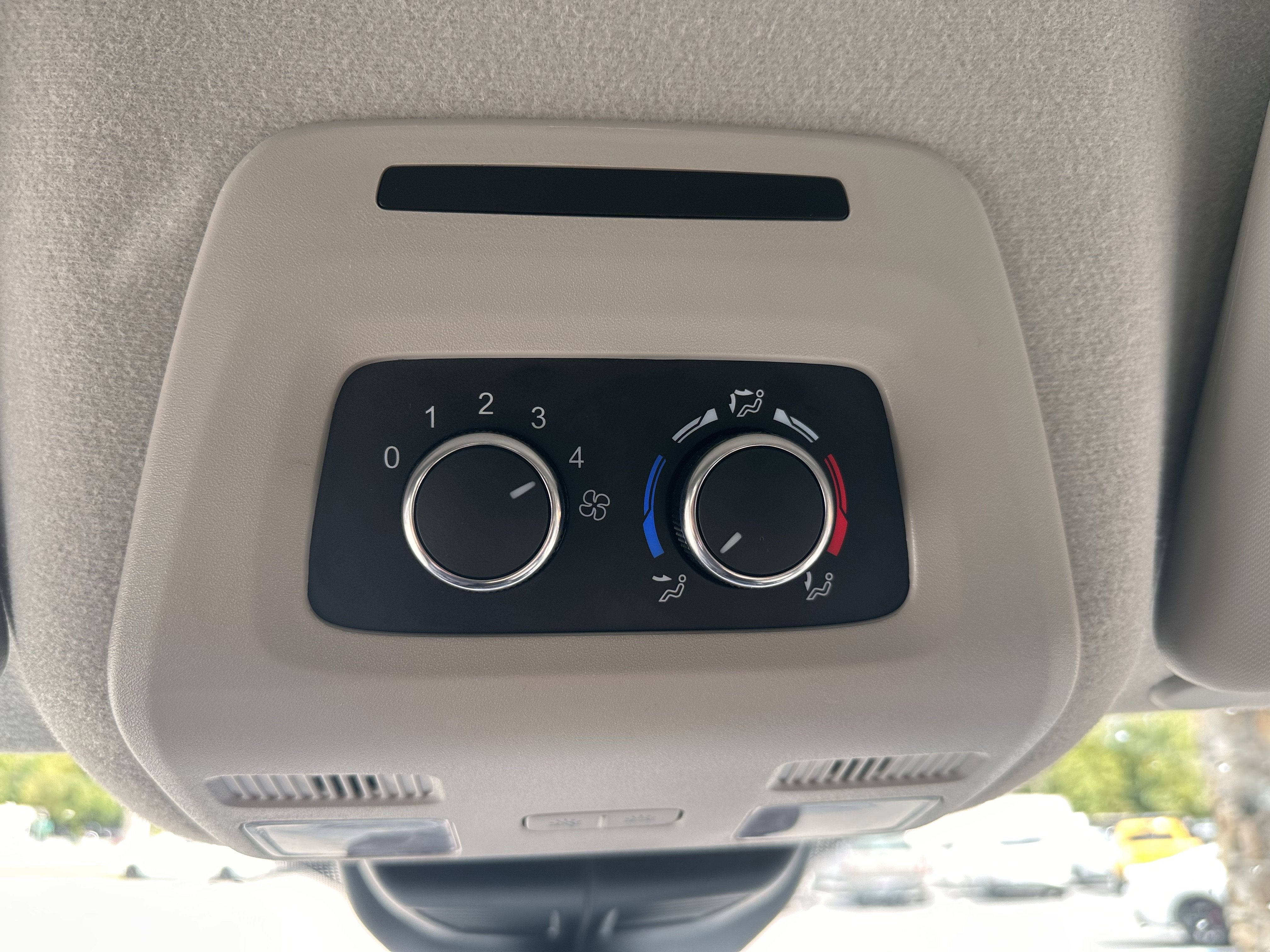 2025 Ford Transit Passenger Wagon XLT