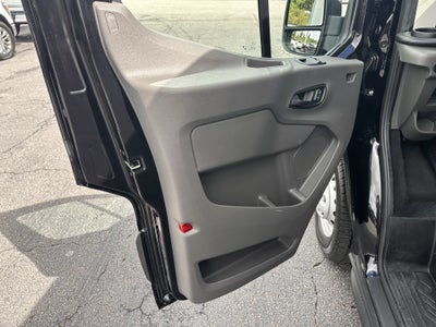 2025 Ford Transit Passenger Wagon XLT