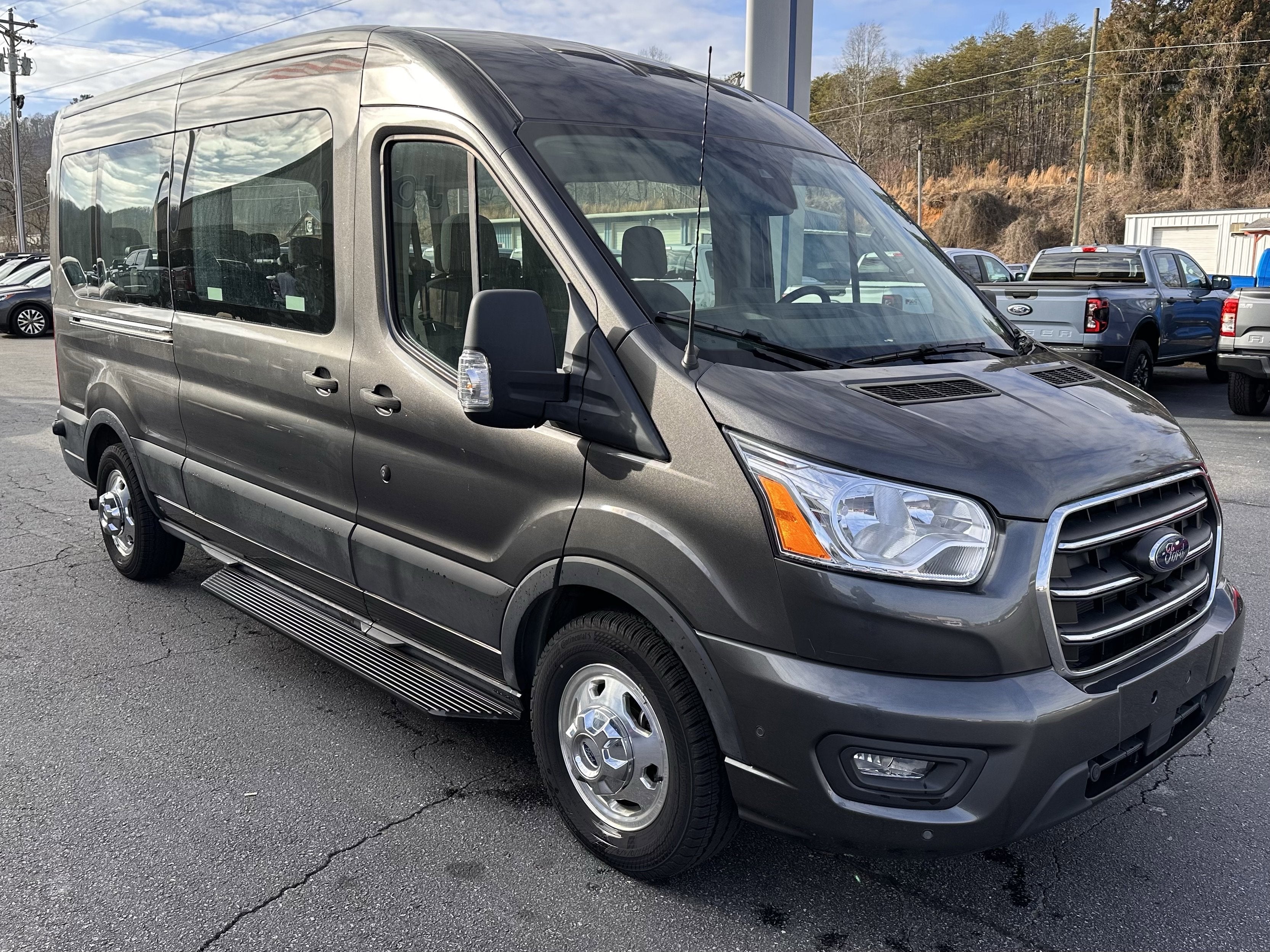 2020 Ford Transit MR Passenger Wagon XLT