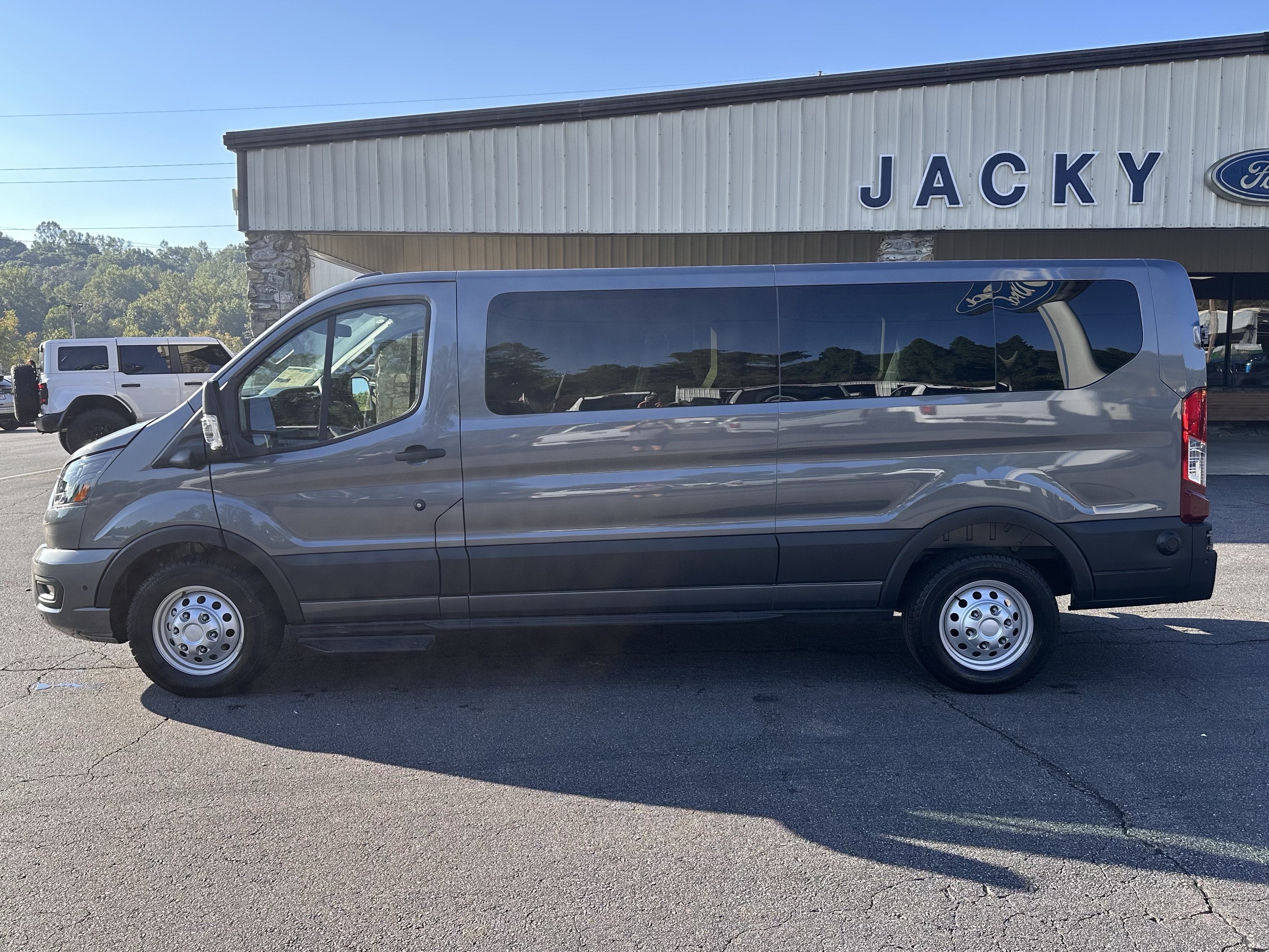 2026 Ford Transit Passenger Wagon XLT