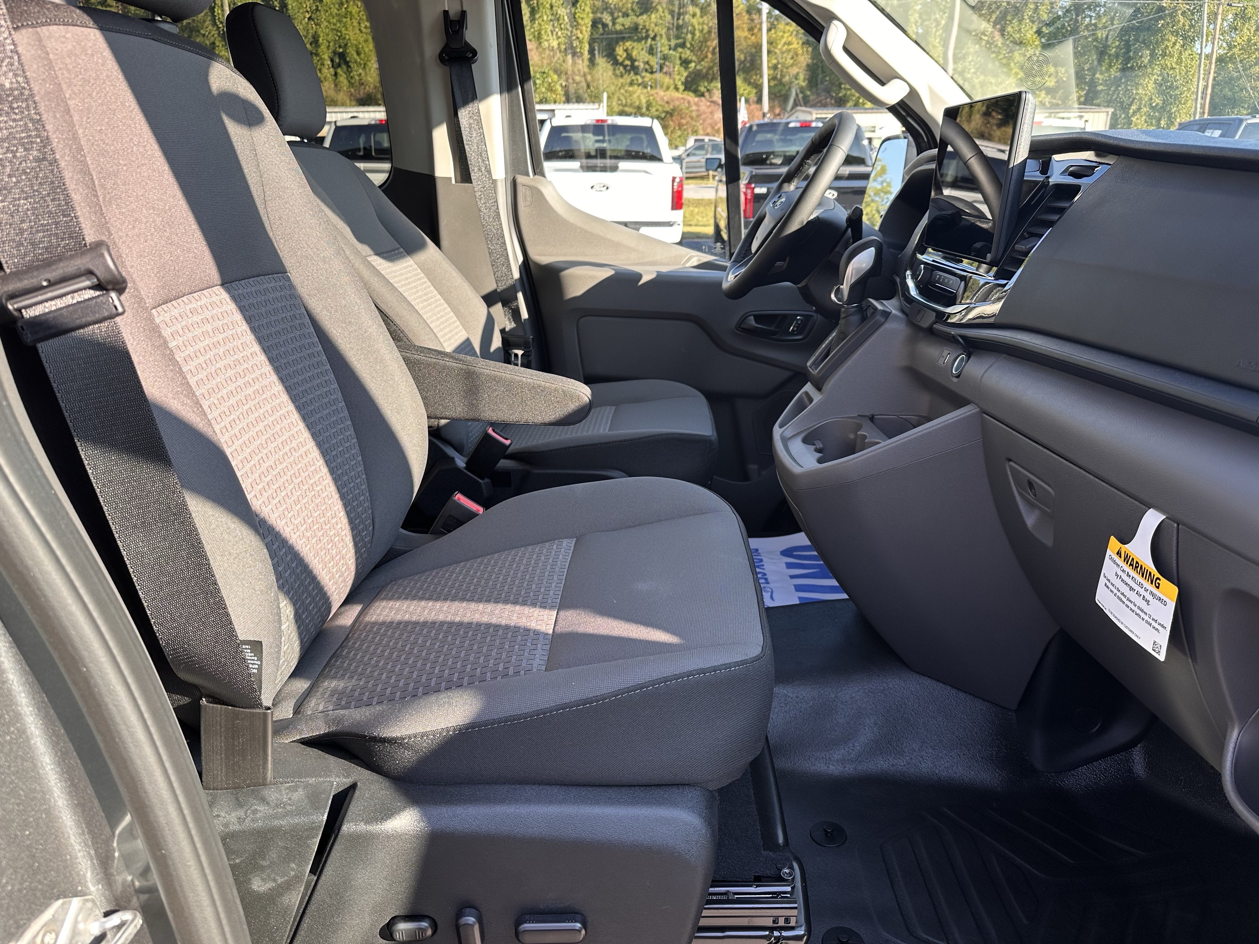 2026 Ford Transit Passenger Wagon XLT