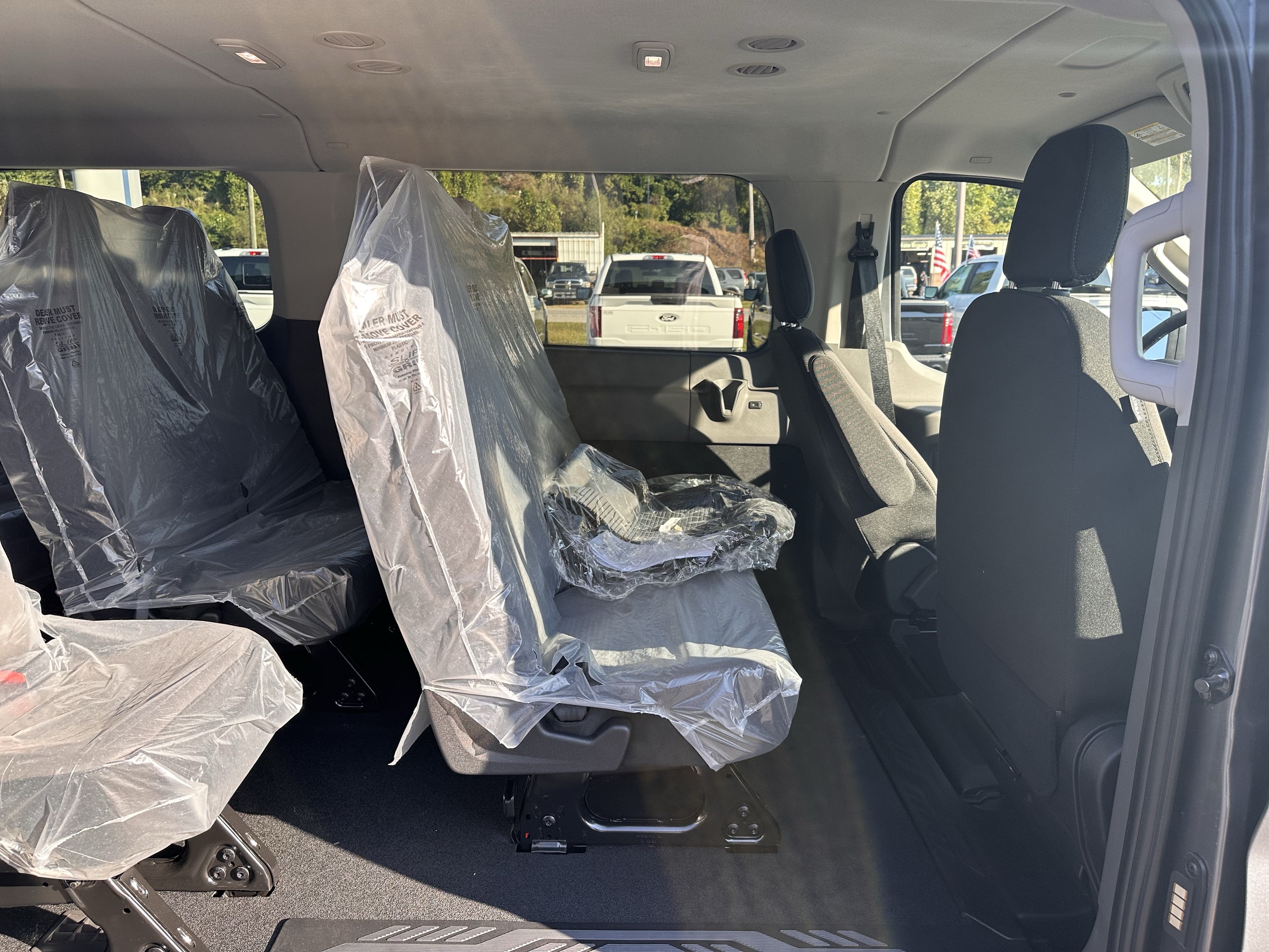 2026 Ford Transit Passenger Wagon XLT