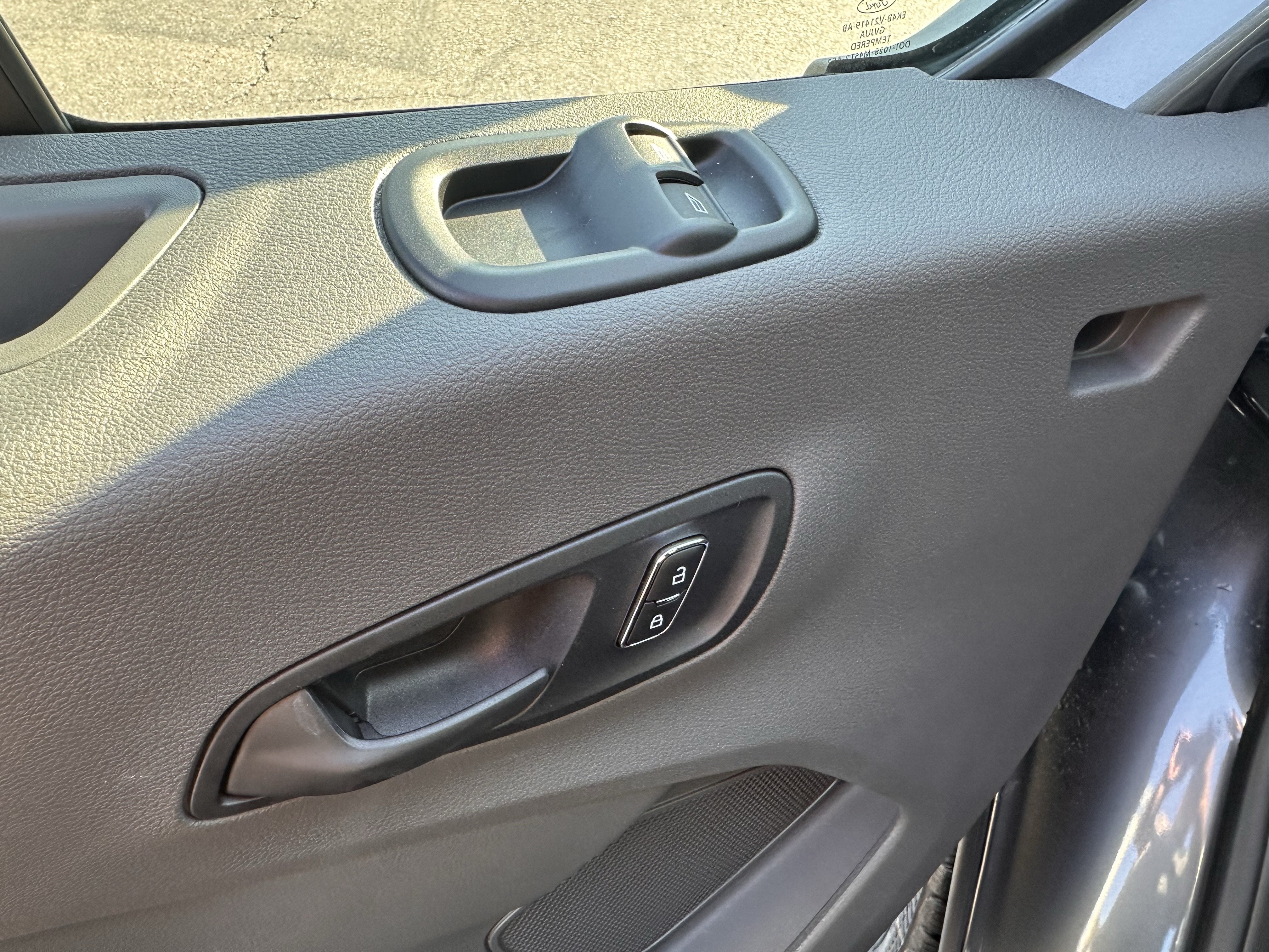2026 Ford Transit Passenger Wagon XLT