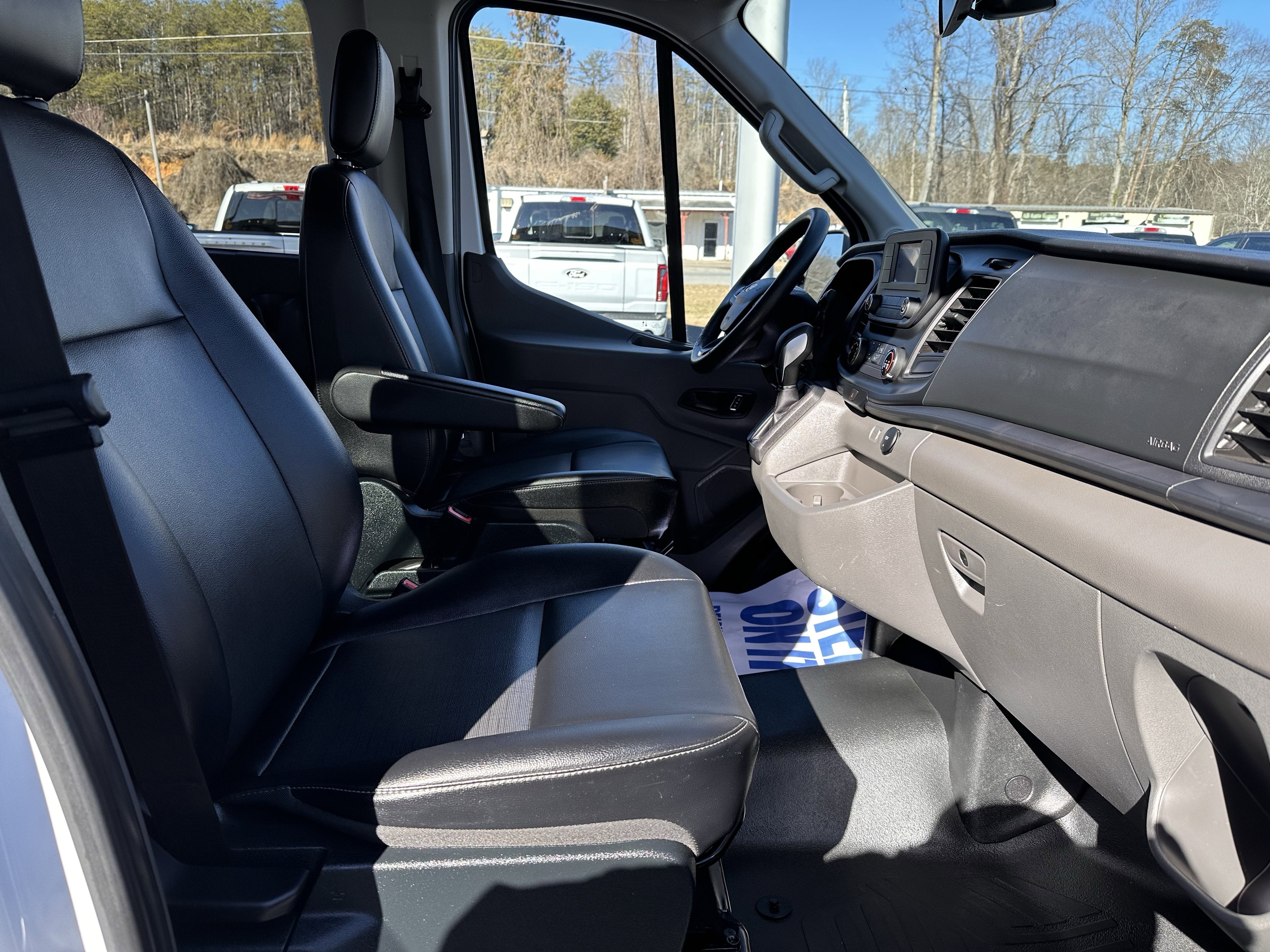 2023 Ford Transit HR Passenger Wagon XL
