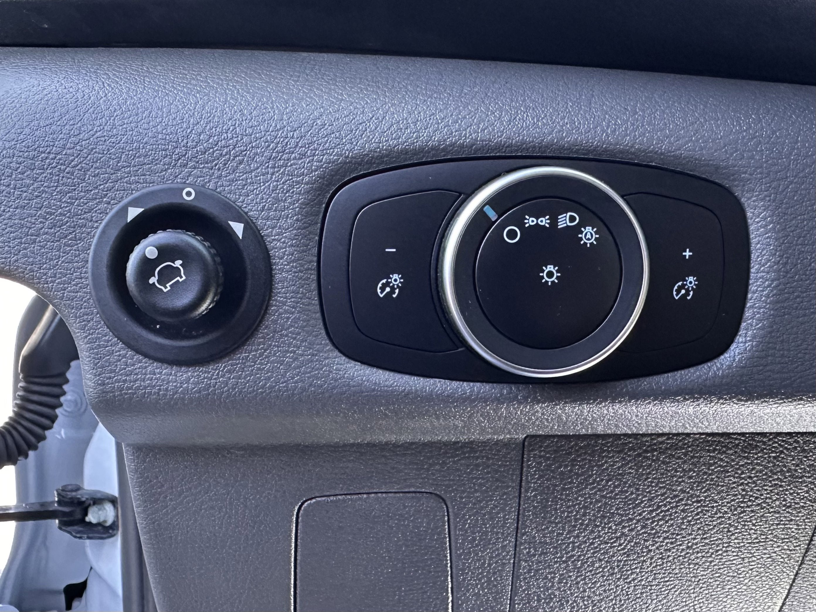 2023 Ford Transit HR Passenger Wagon XL