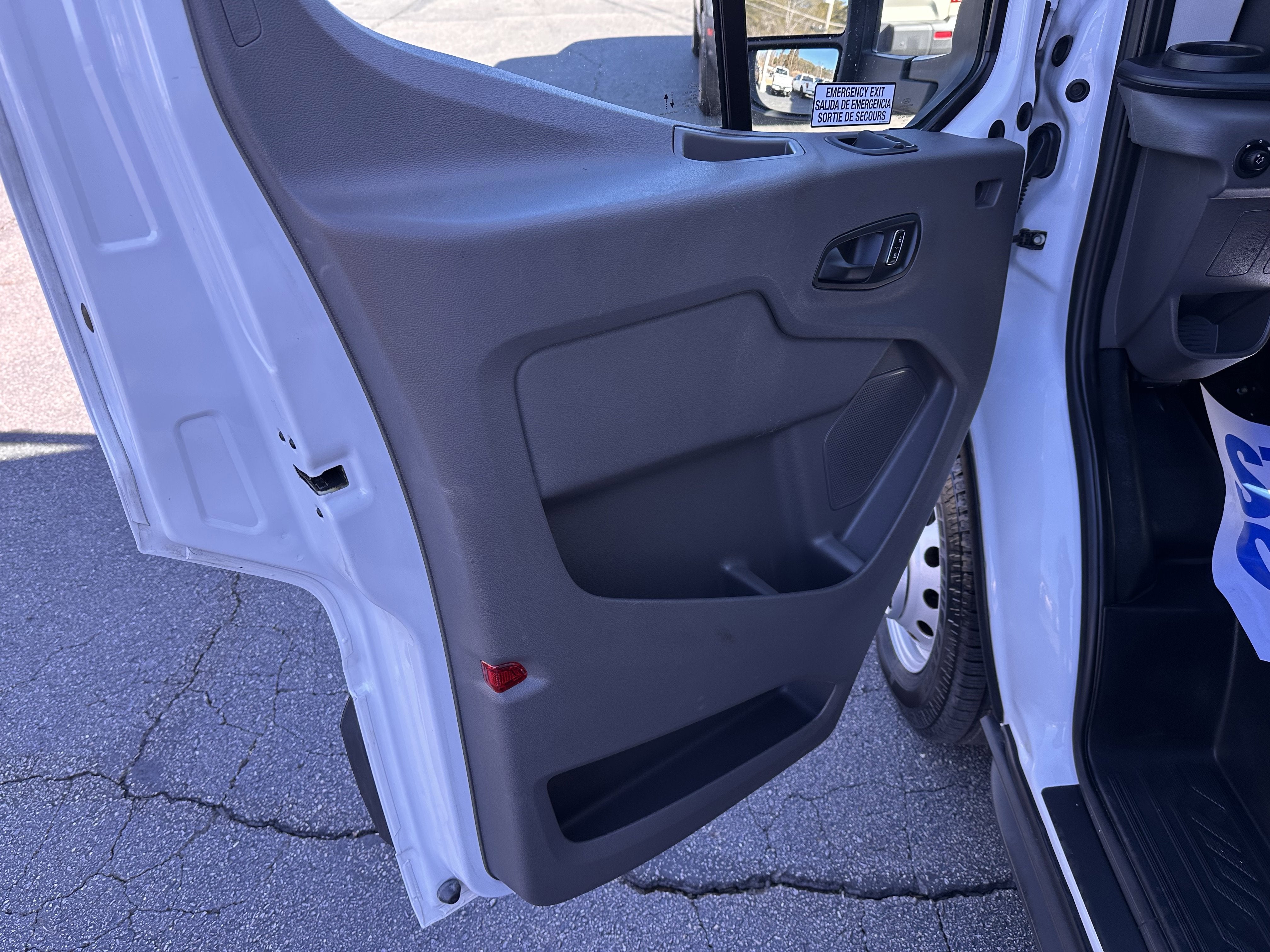 2023 Ford Transit HR Passenger Wagon XL