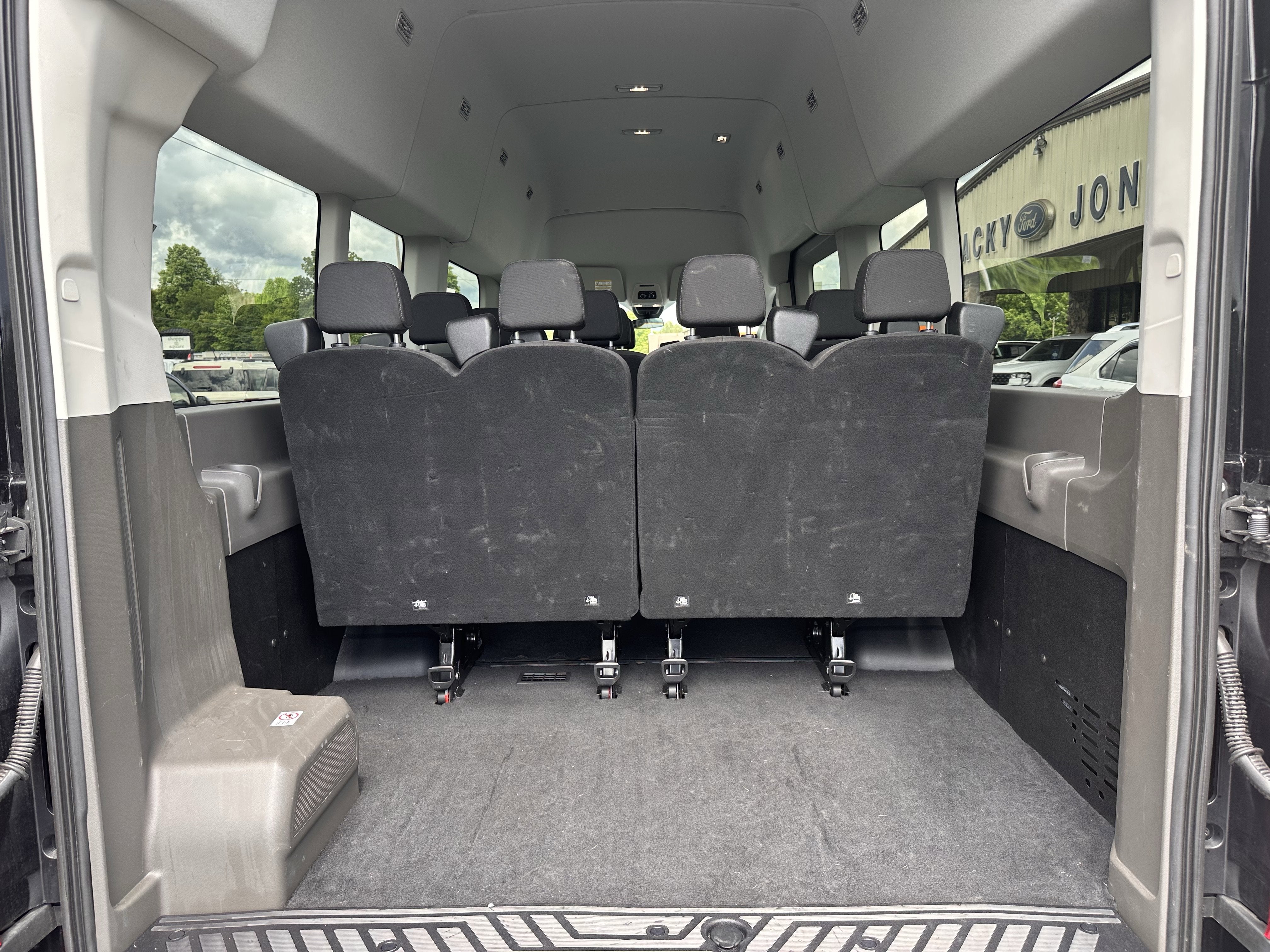 2025 Ford Transit Passenger Wagon XL