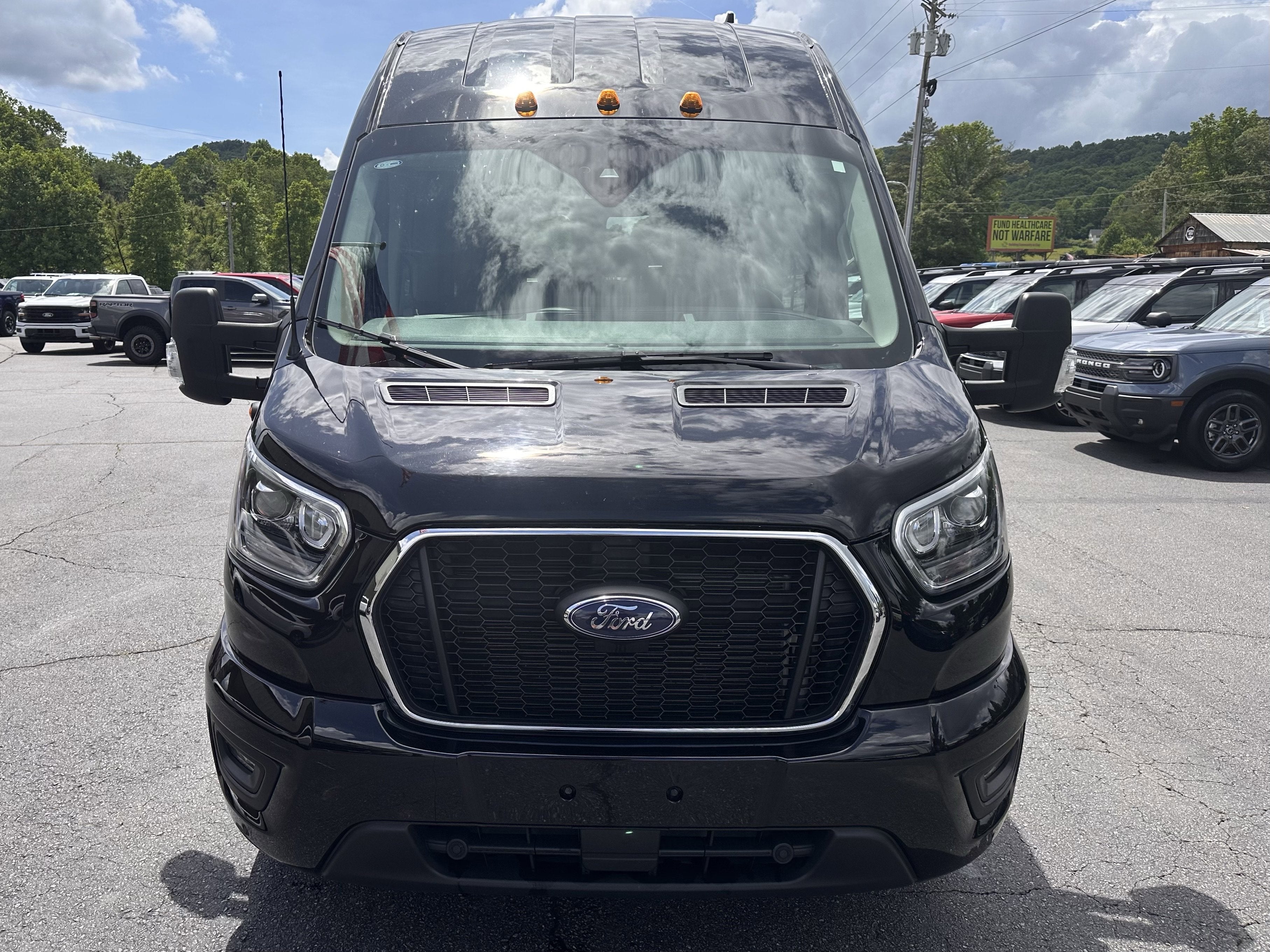 2025 Ford Transit Passenger Wagon XL