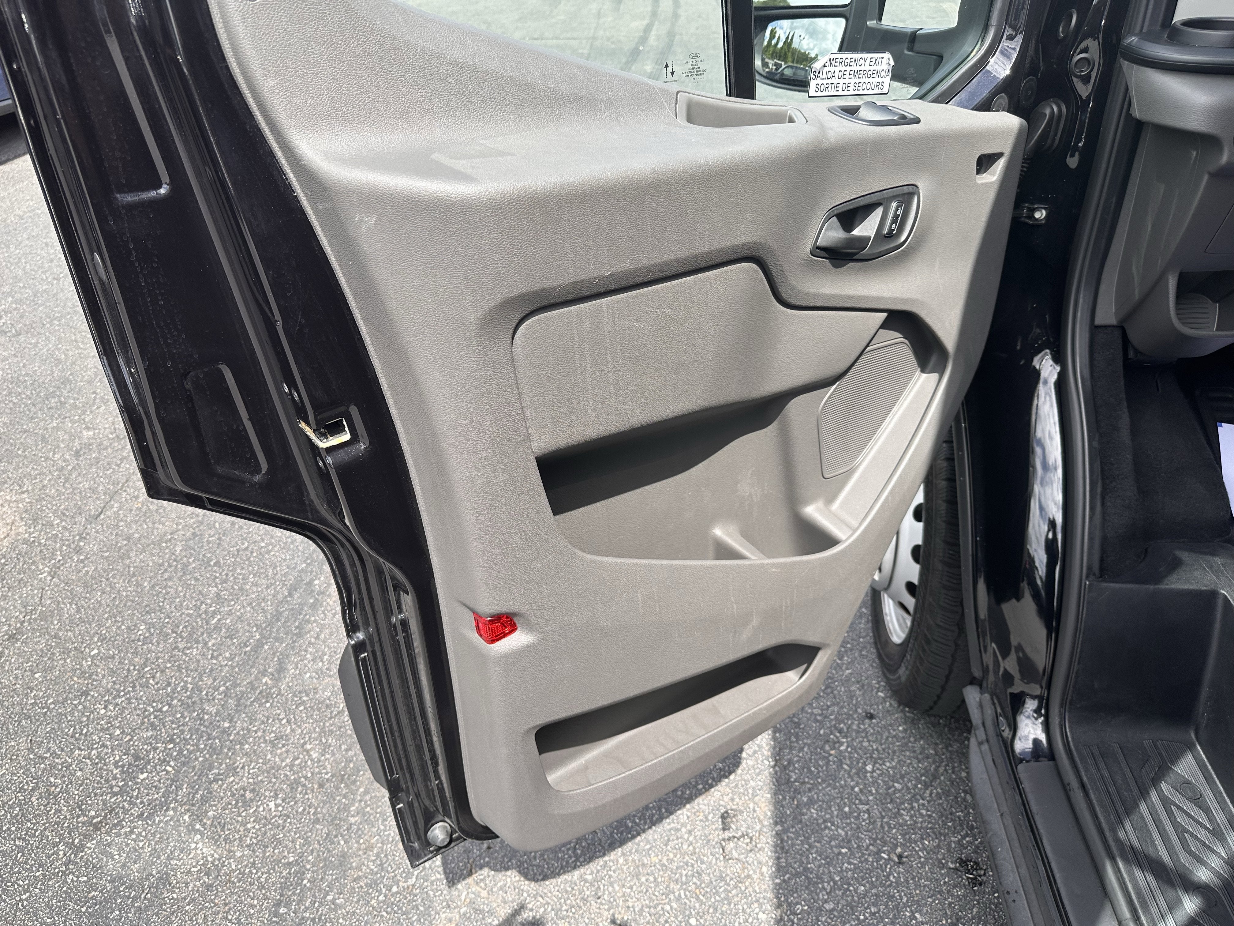 2025 Ford Transit Passenger Wagon XL