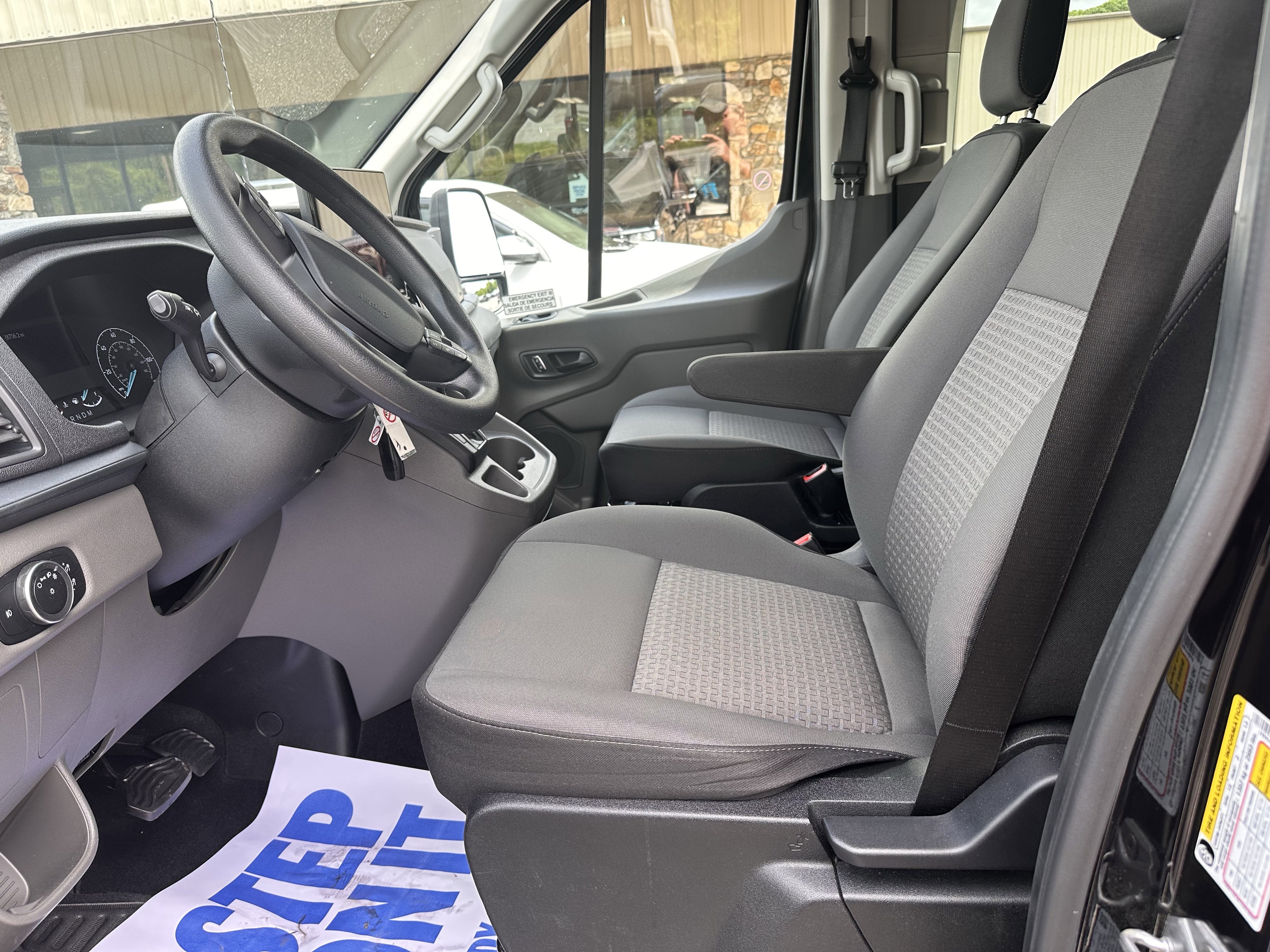 2025 Ford Transit Passenger Wagon XL