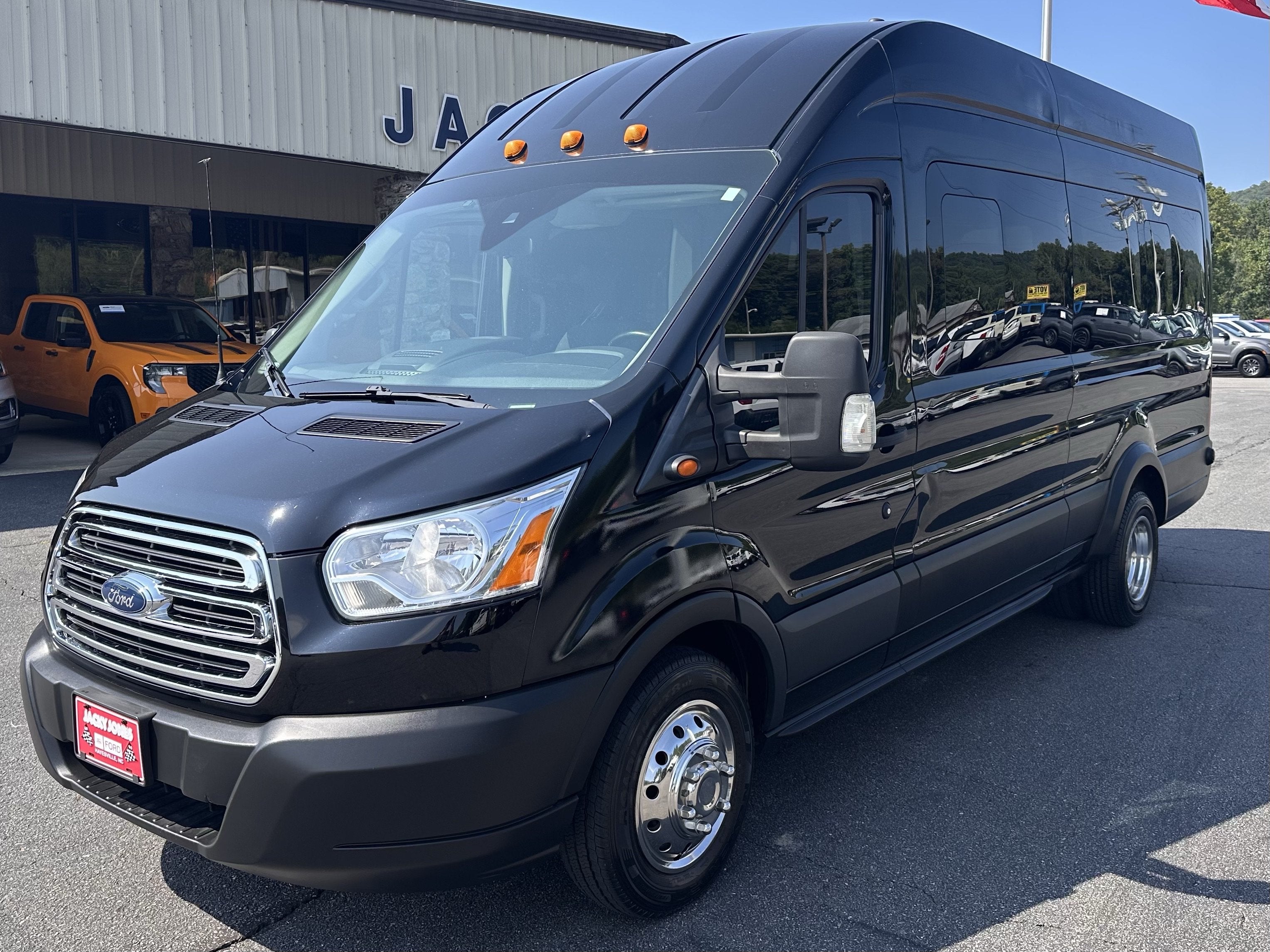 2019 Ford Transit Passenger Wagon XLT
