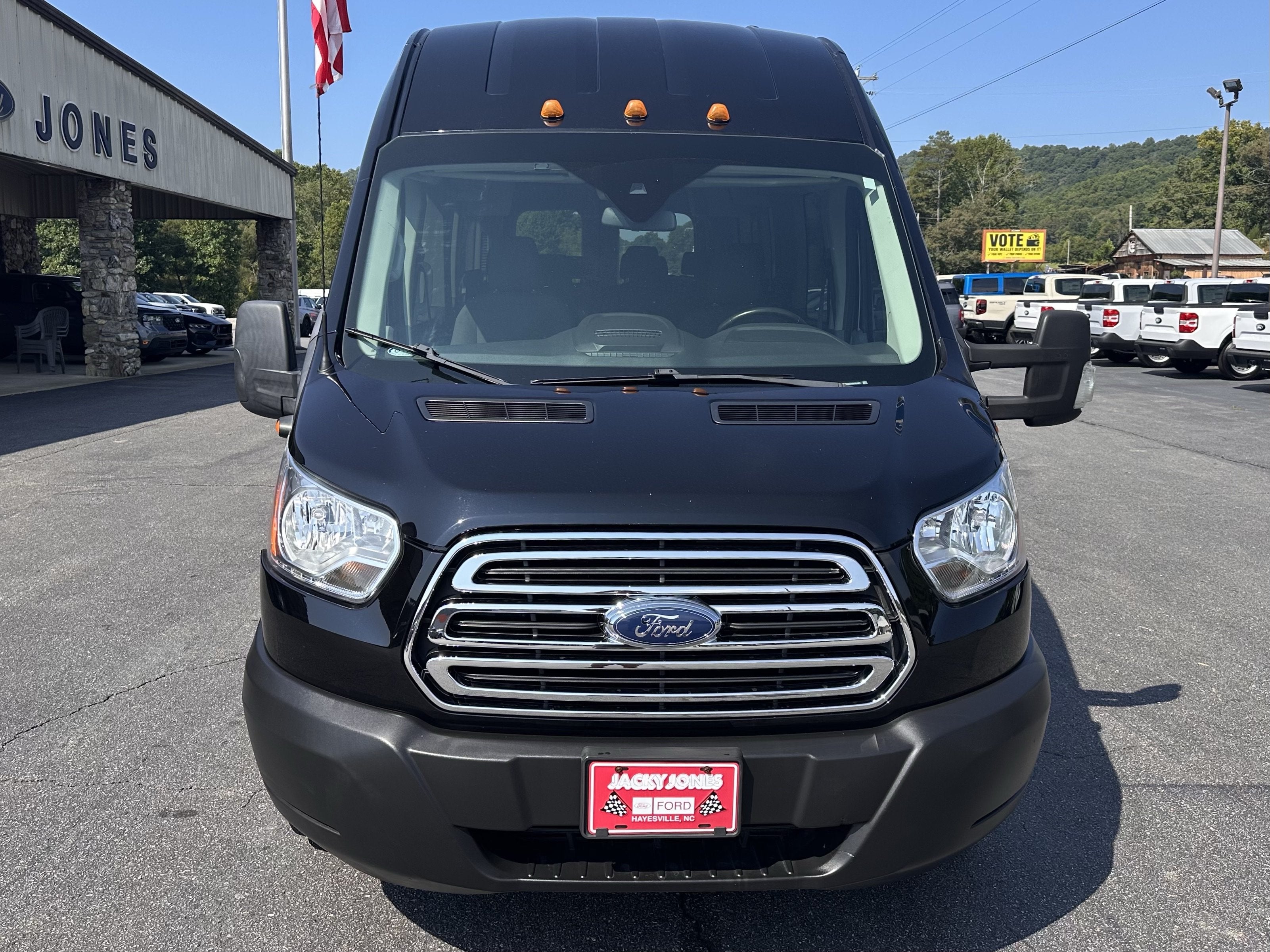 2019 Ford Transit Passenger Wagon XLT