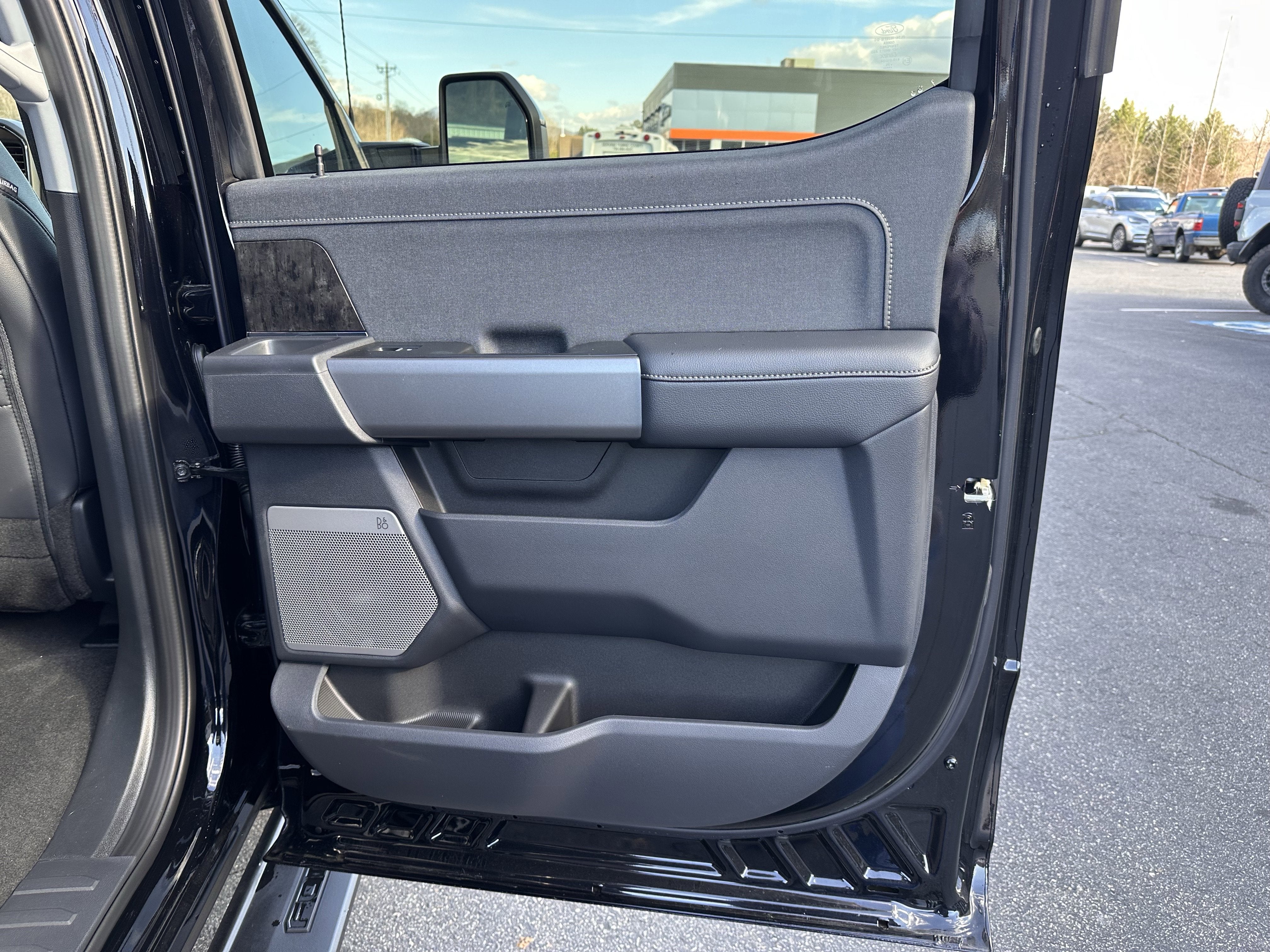 2025 Ford Super Duty F-450 LARIAT