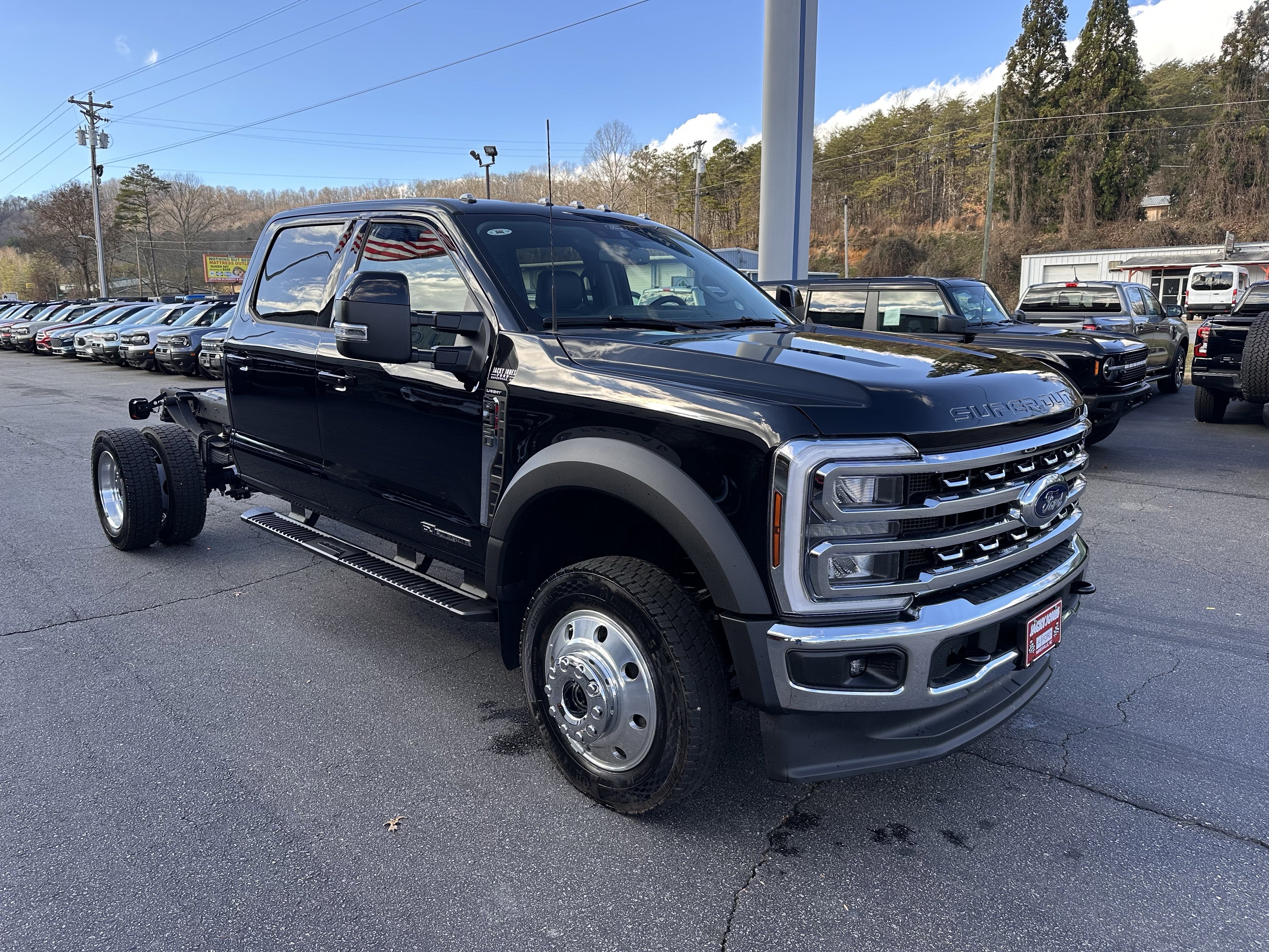 2025 Ford Super Duty F-450 LARIAT