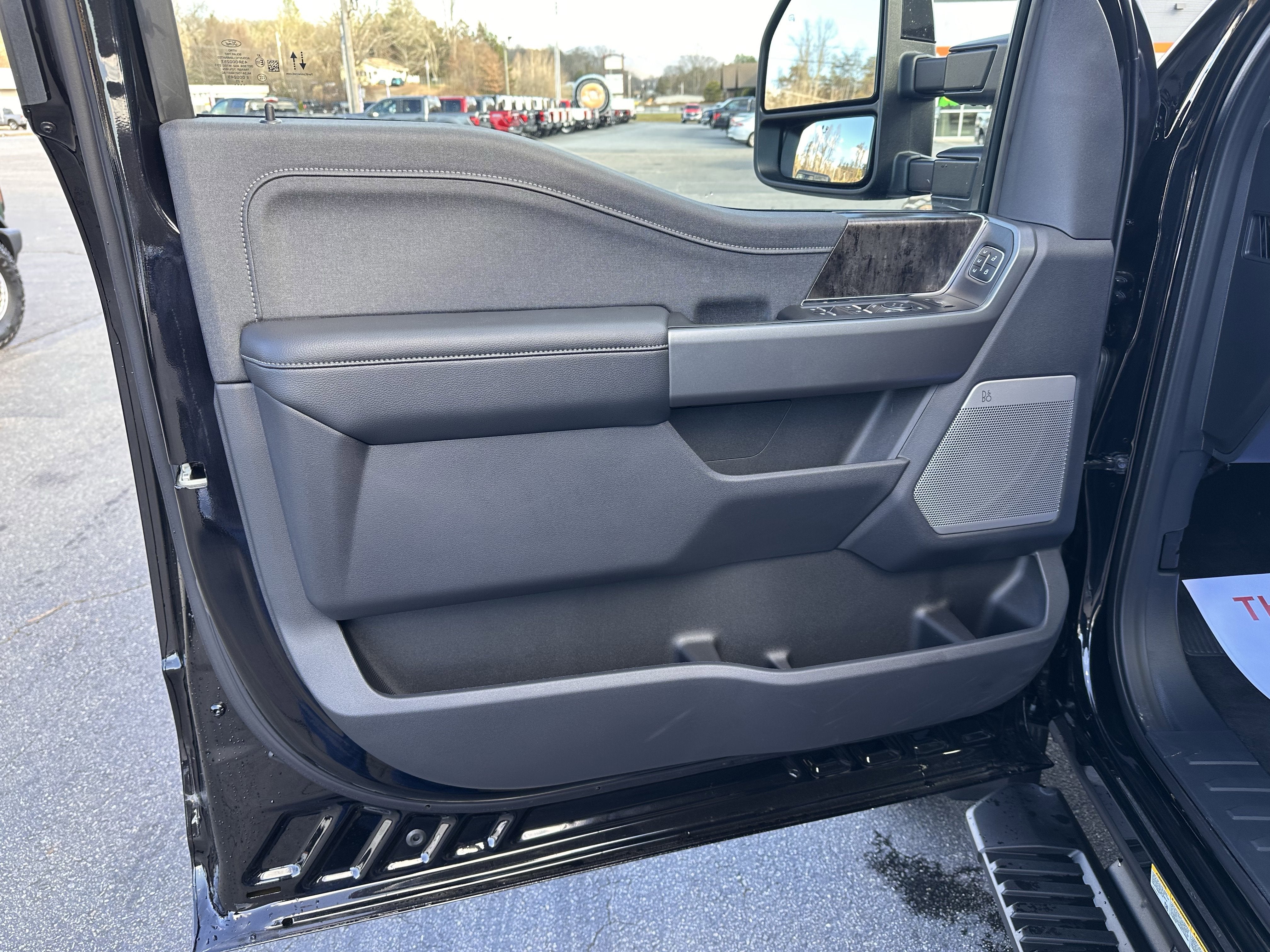 2025 Ford Super Duty F-450 LARIAT