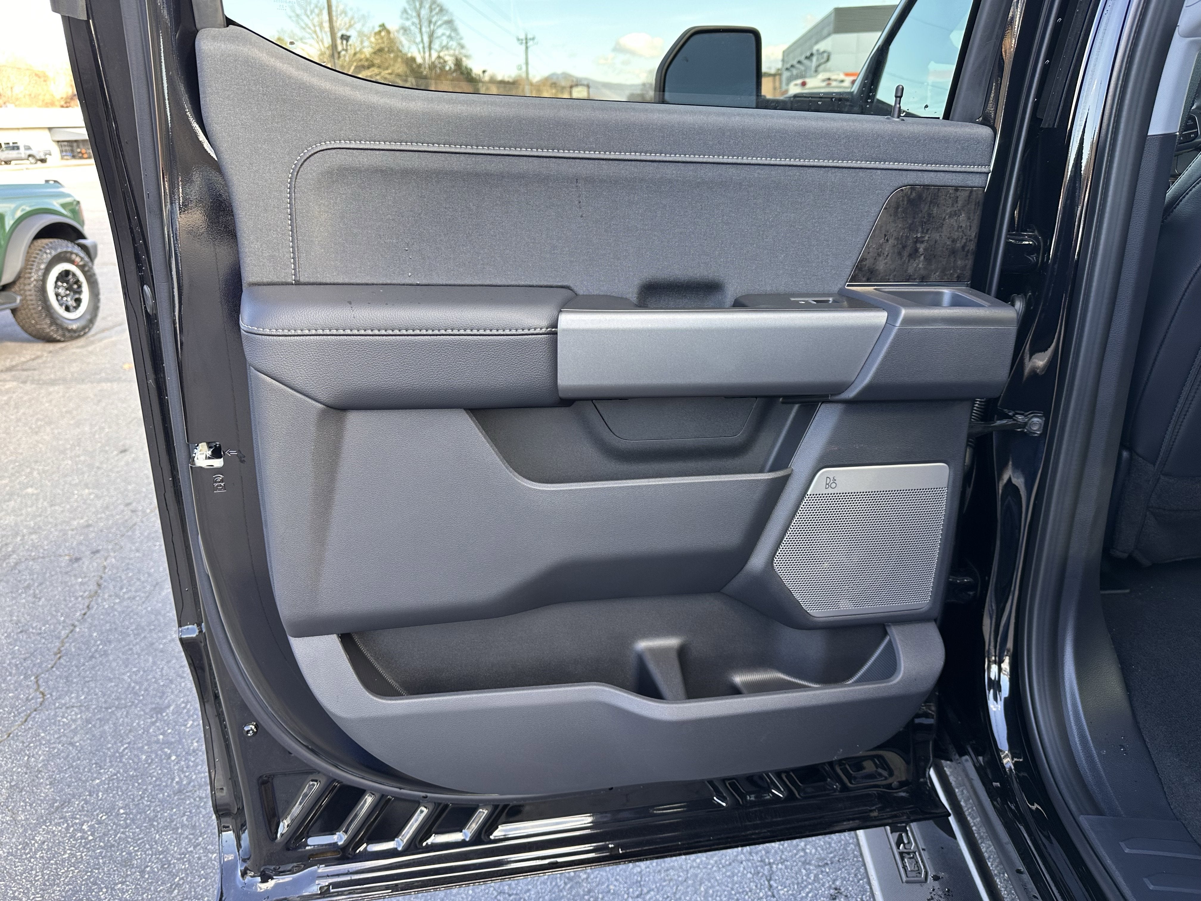 2025 Ford Super Duty F-450 LARIAT