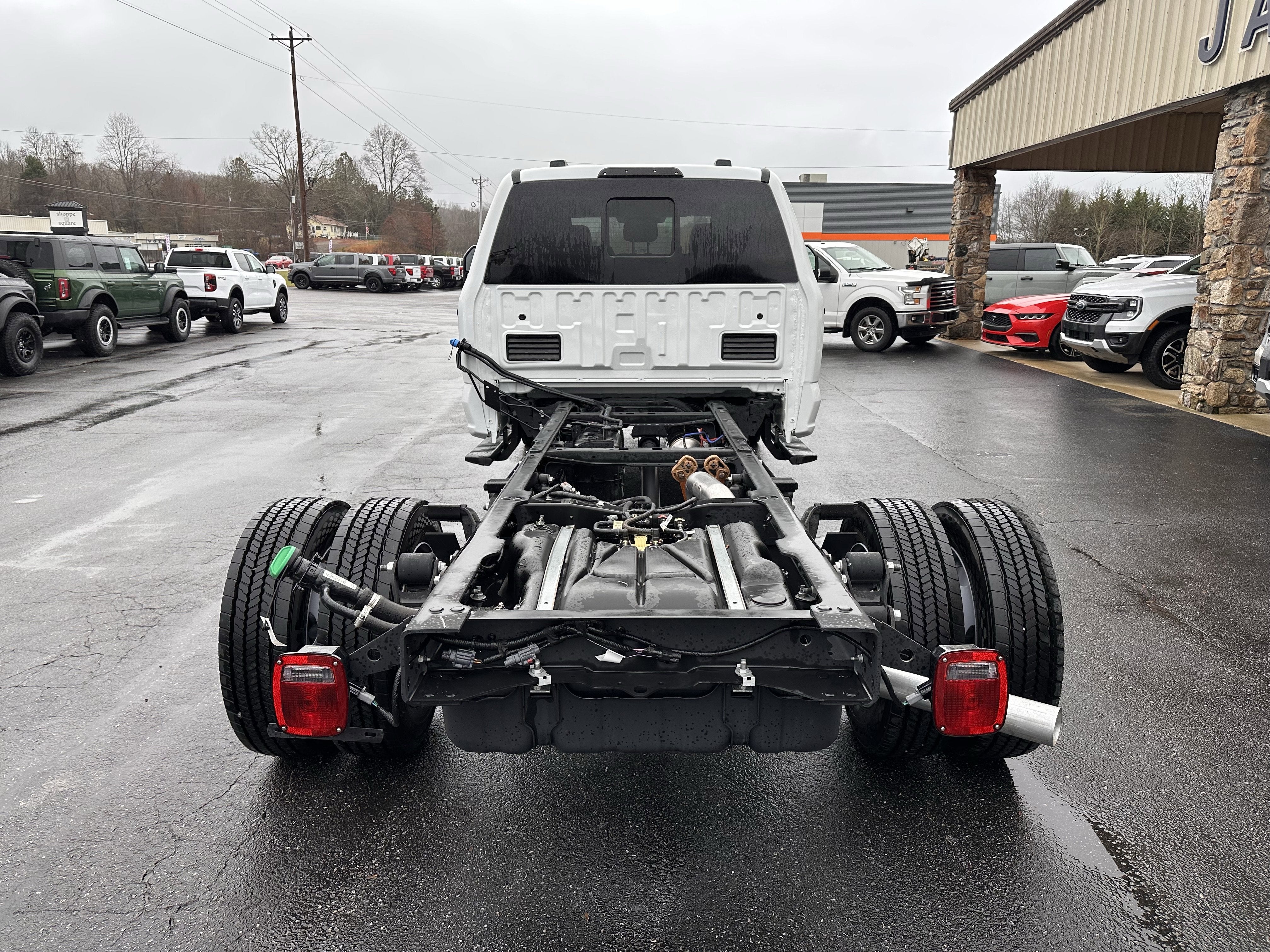 2025 Ford Super Duty F-450 XL