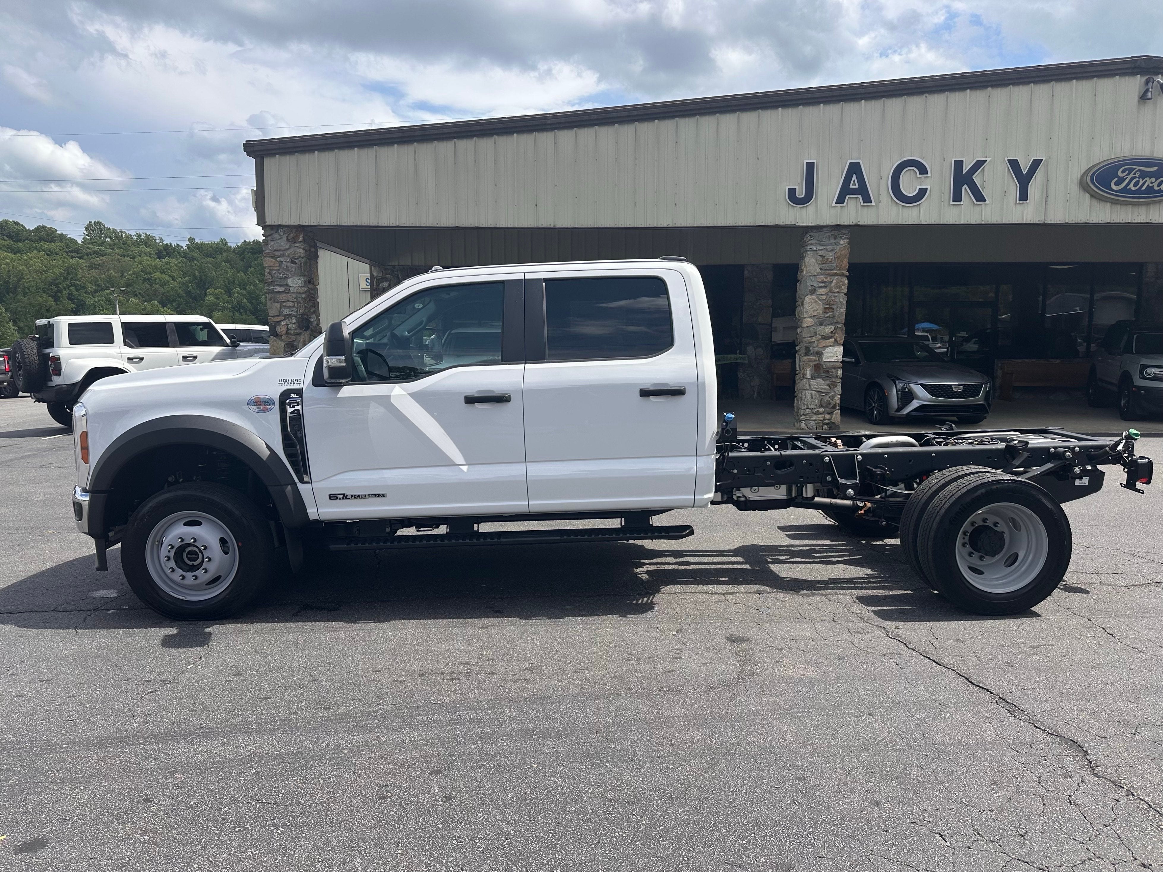 2026 Ford Super Duty F-450 XL Chassis