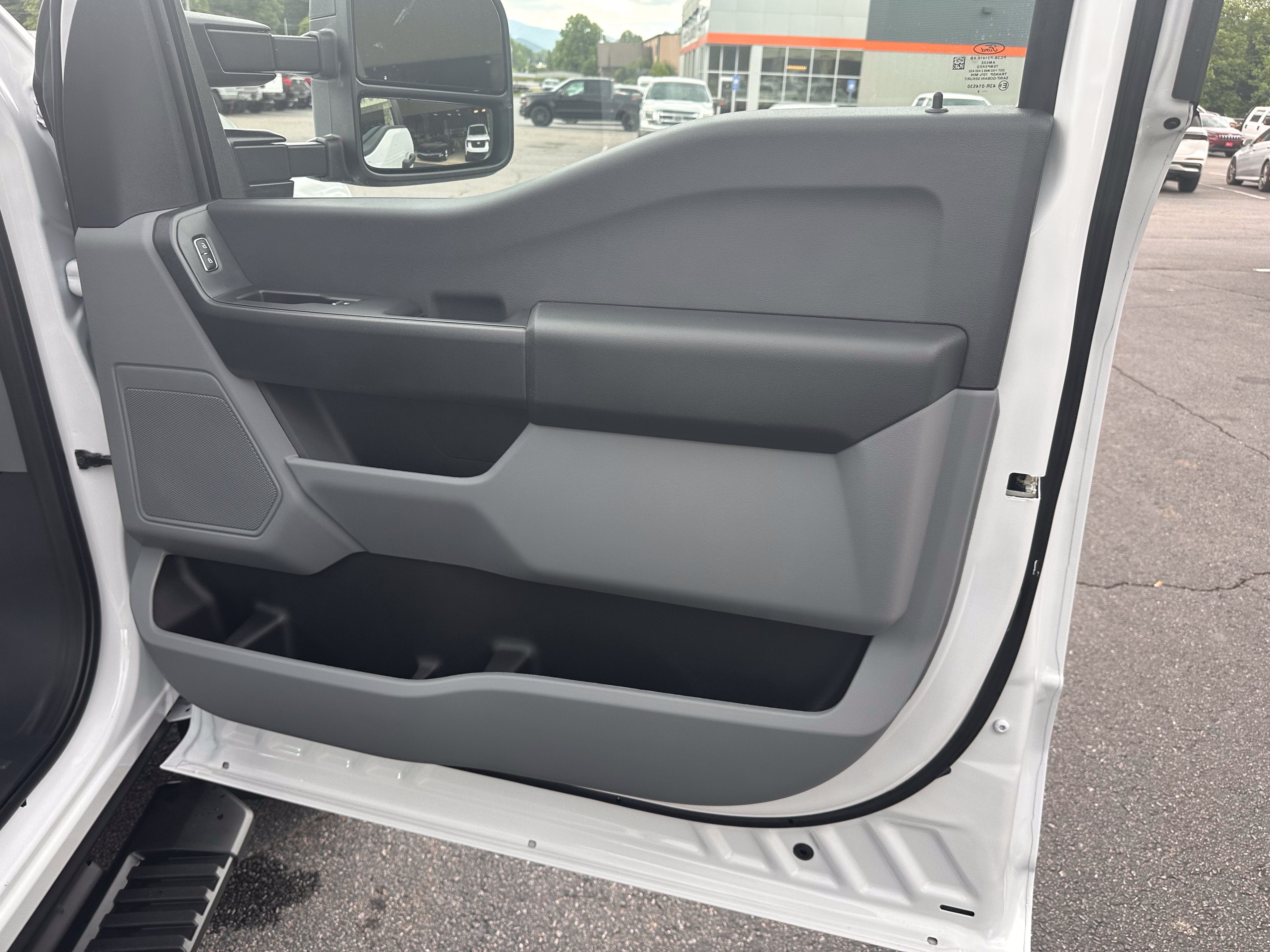 2026 Ford Super Duty F-450 XL Chassis