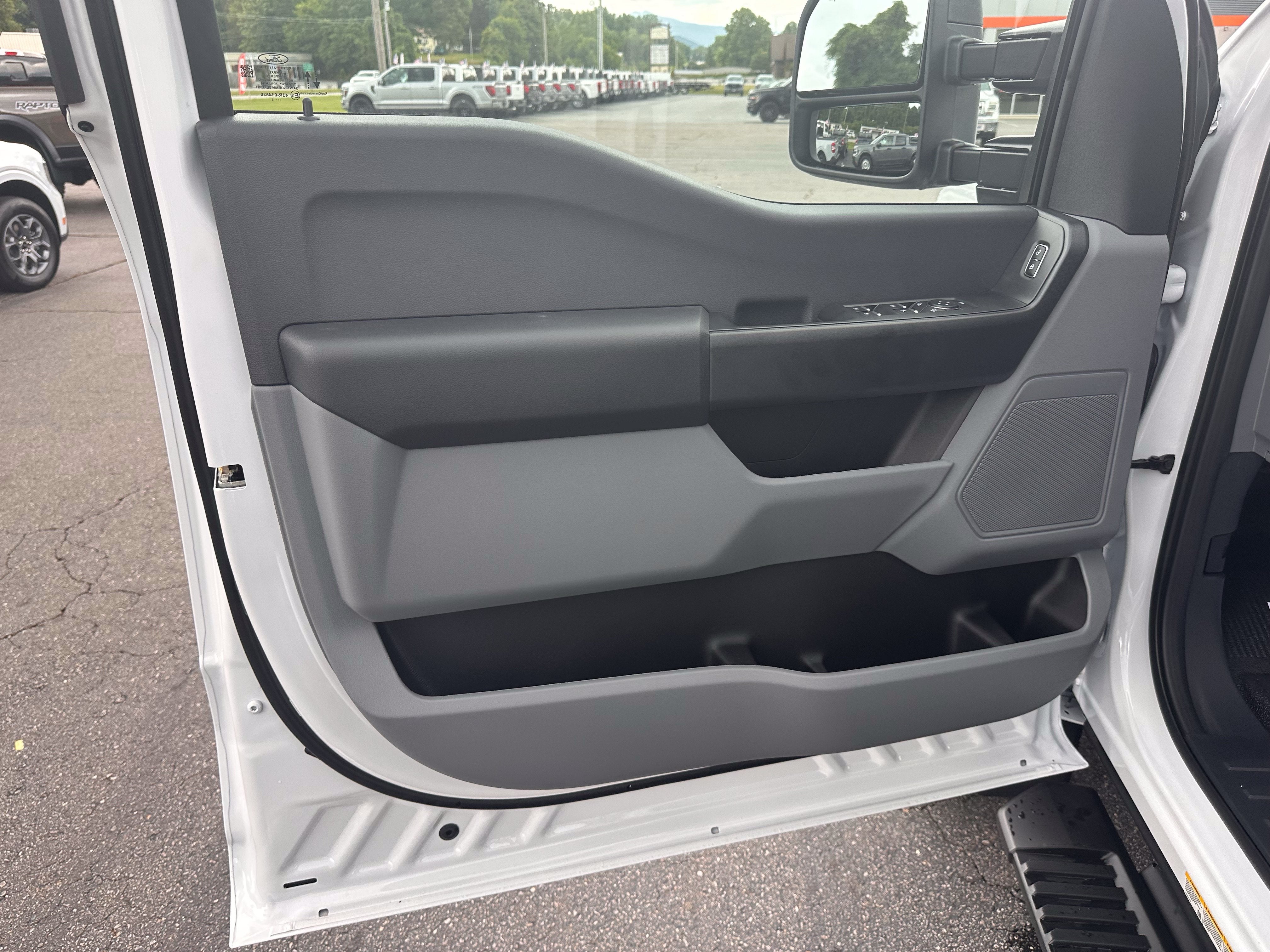 2026 Ford Super Duty F-450 XL Chassis