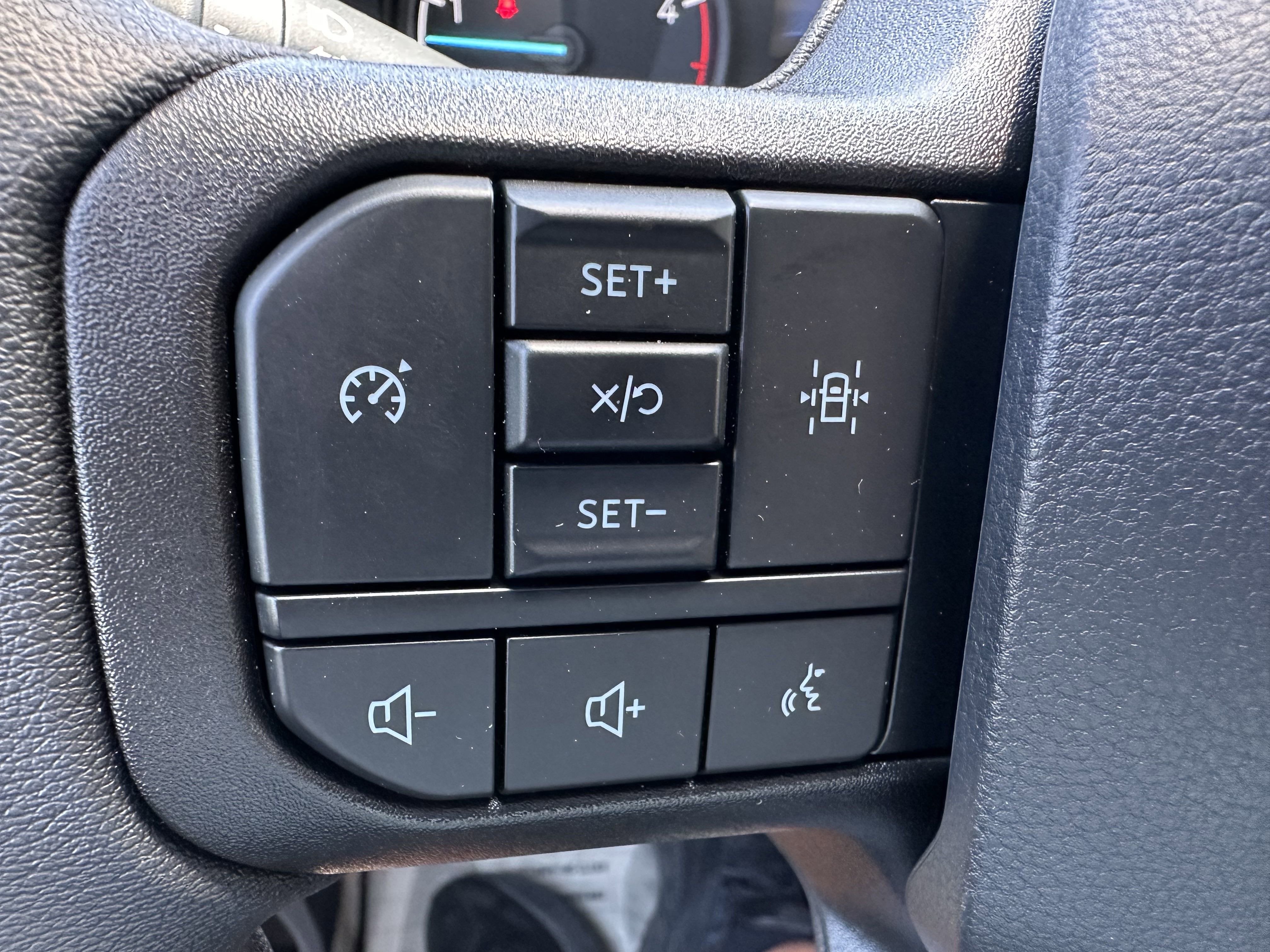 2025 Ford Super Duty F-550 XL