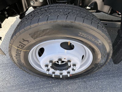 2025 Ford Super Duty F-550 XL