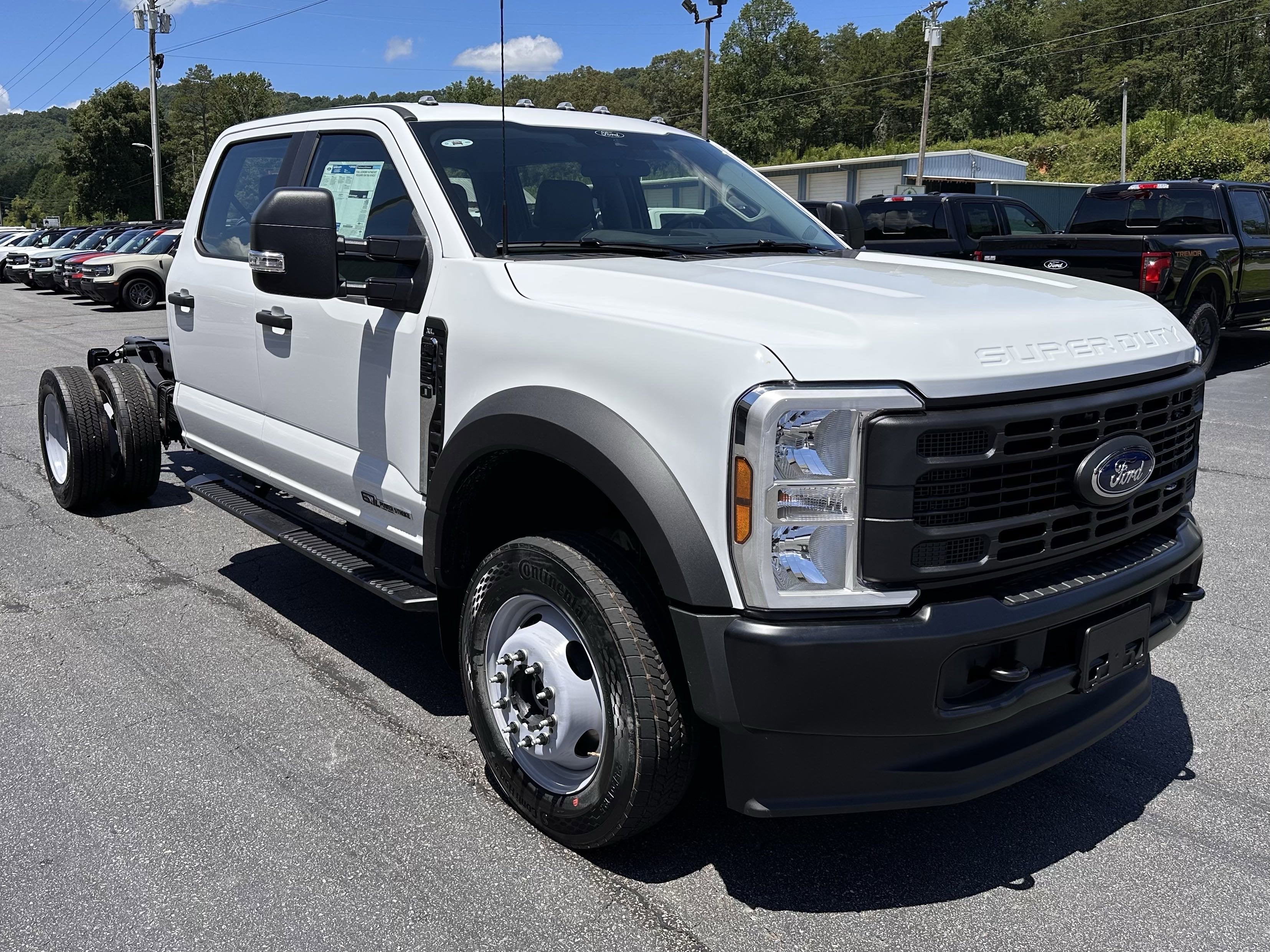 2025 Ford Super Duty F-550 XL