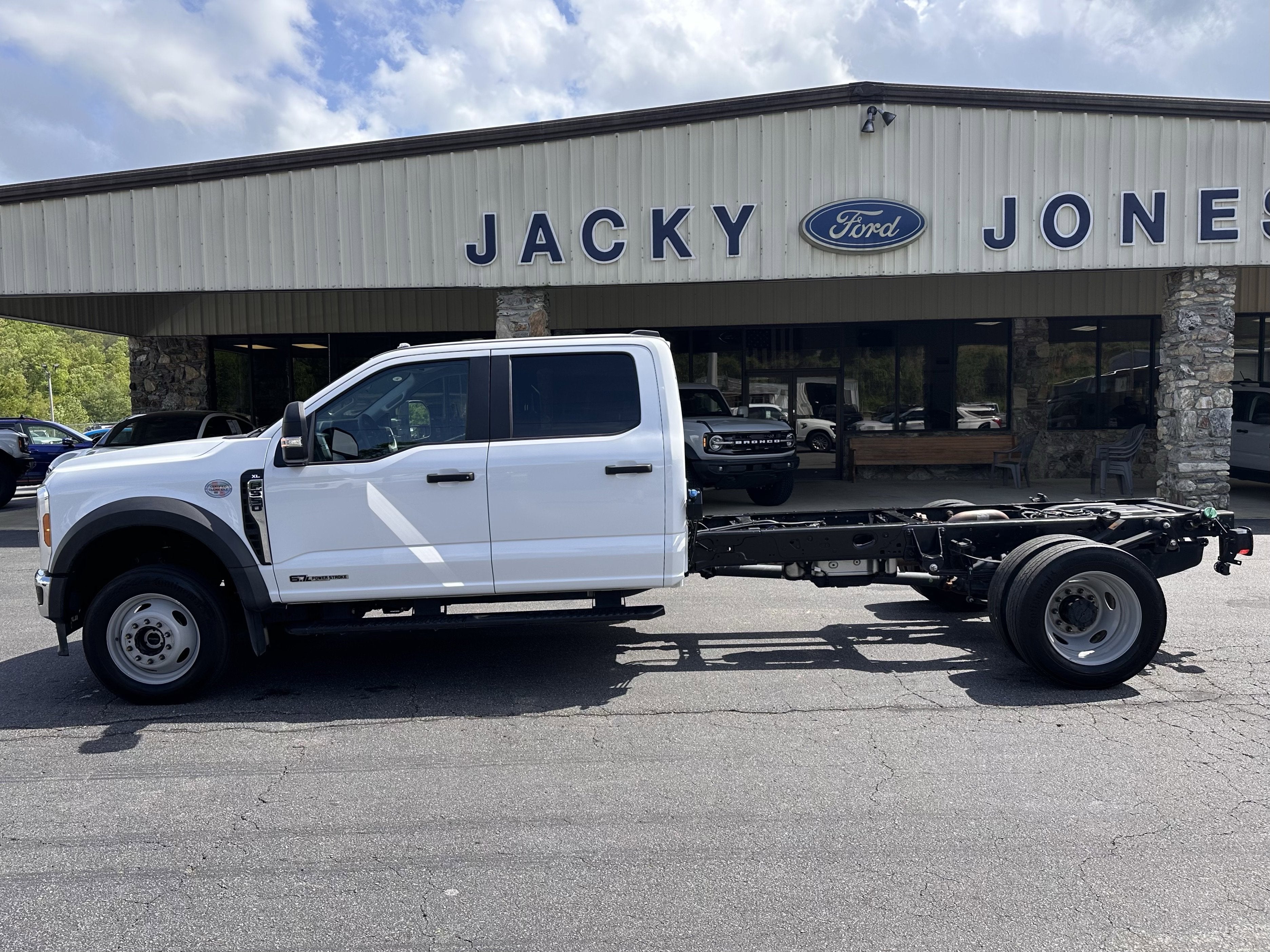 2024 Ford Super Duty F-550 XL