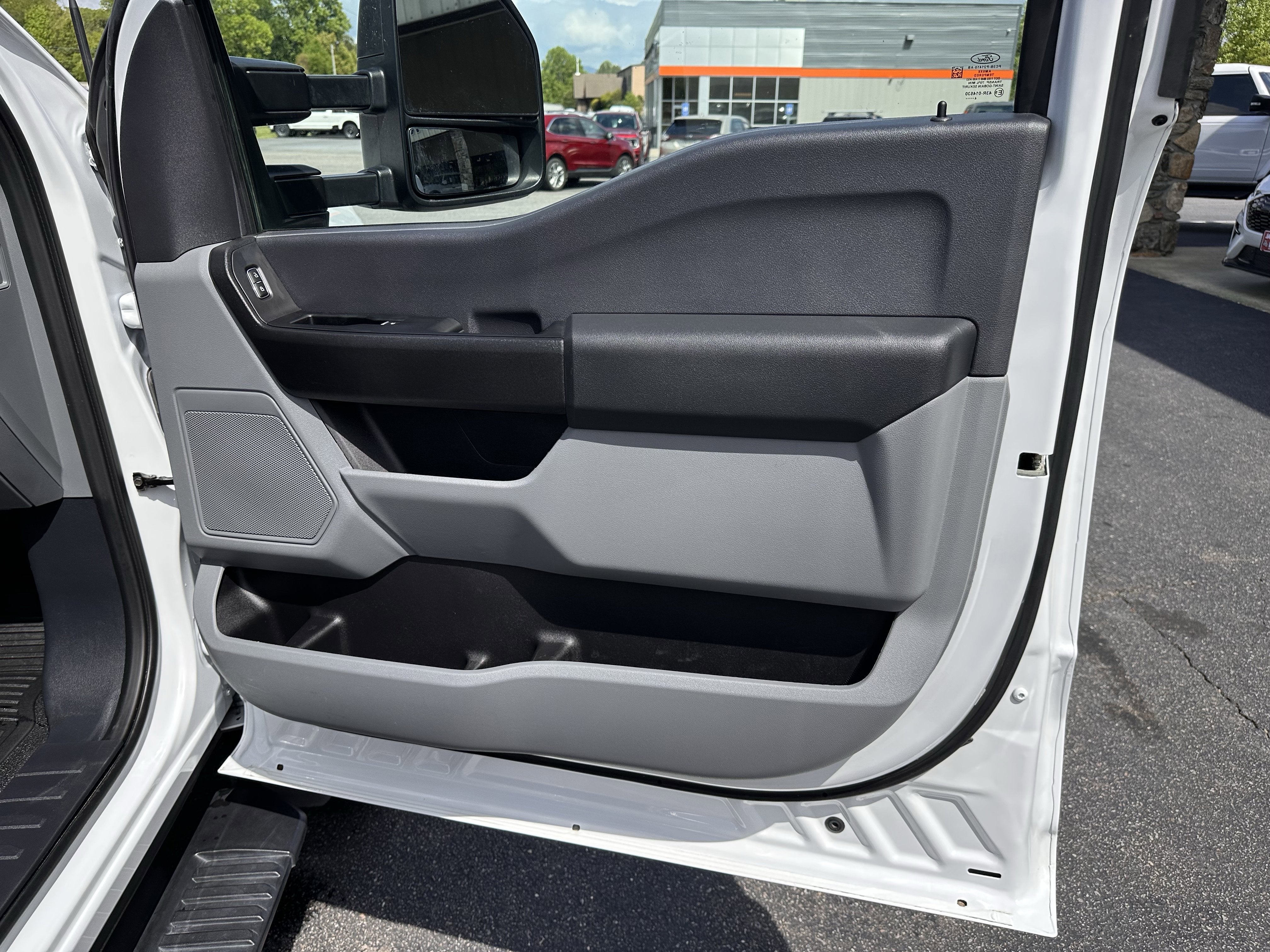 2024 Ford Super Duty F-550 XL