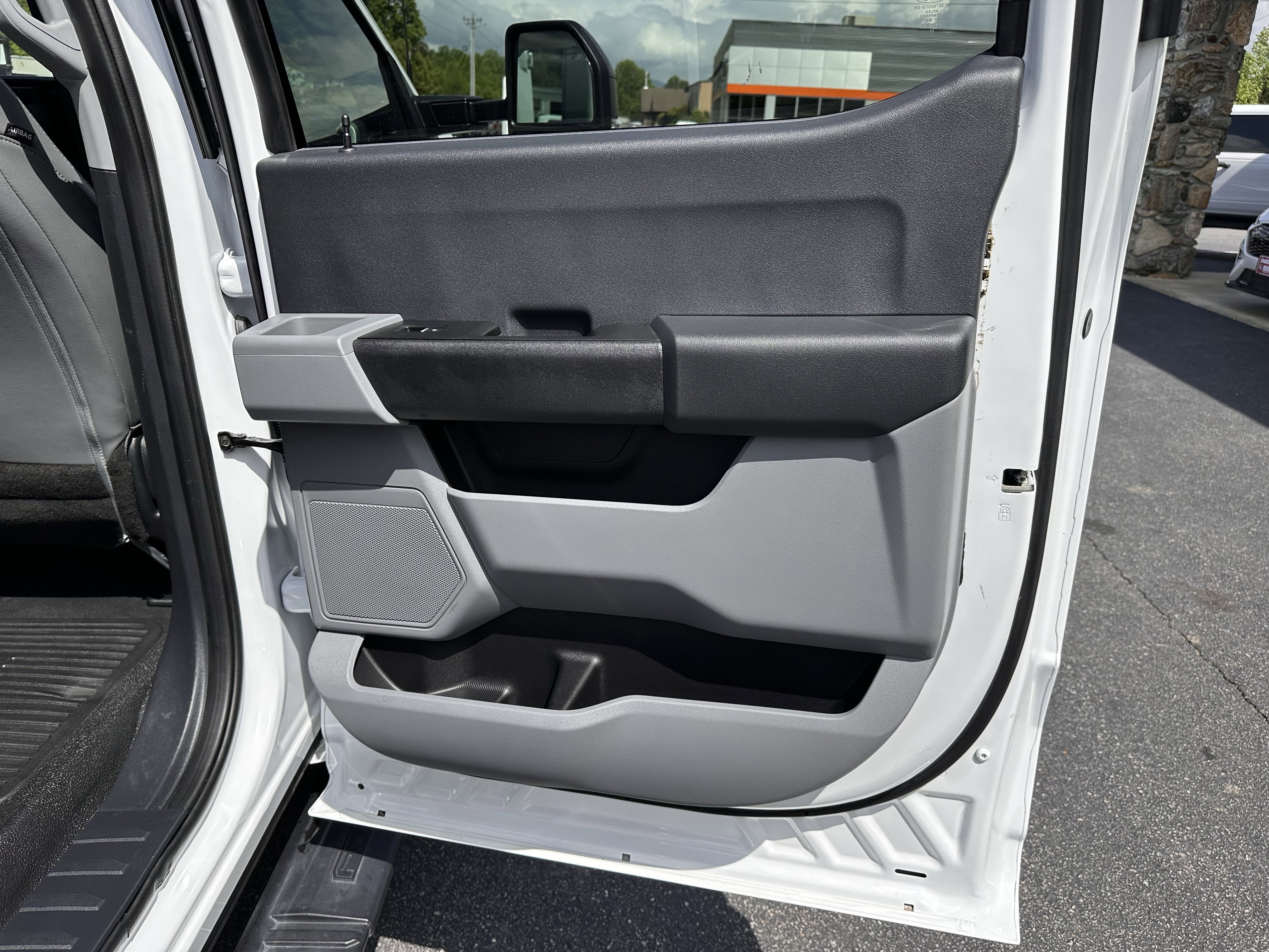 2024 Ford Super Duty F-550 XL