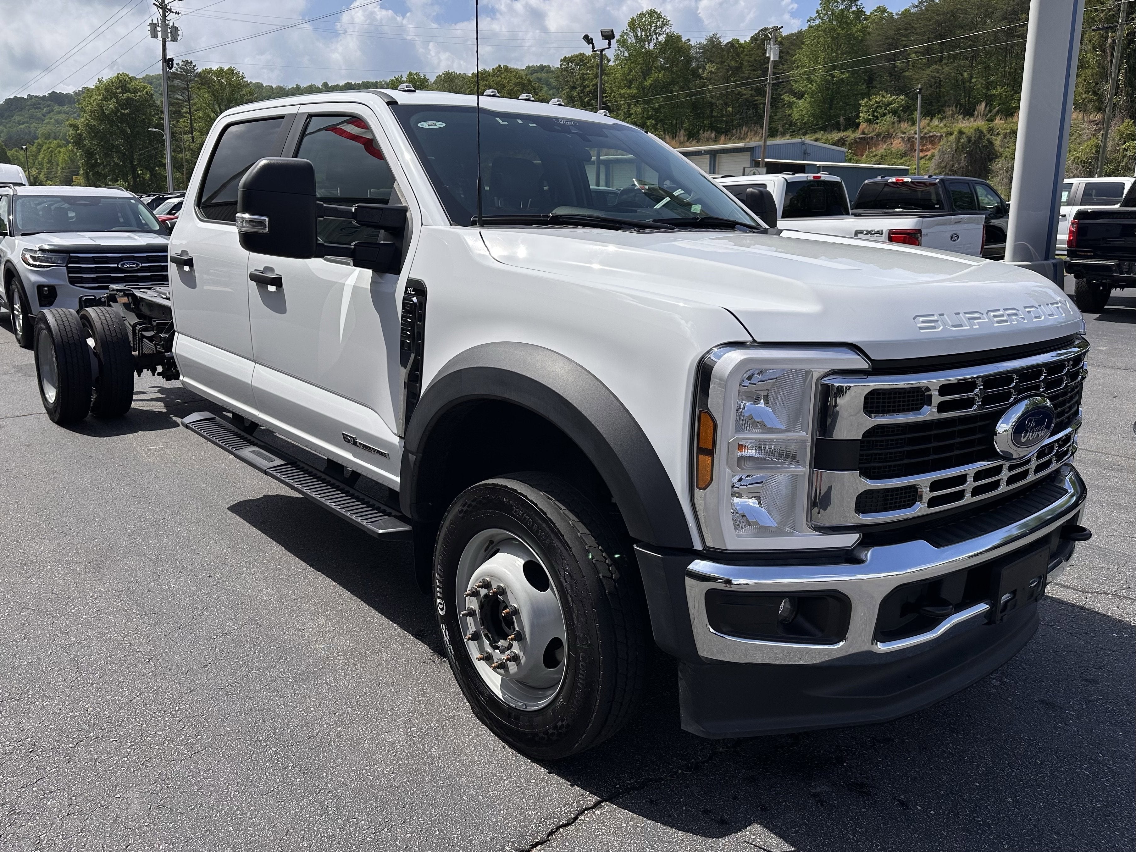 2024 Ford Super Duty F-550 XL