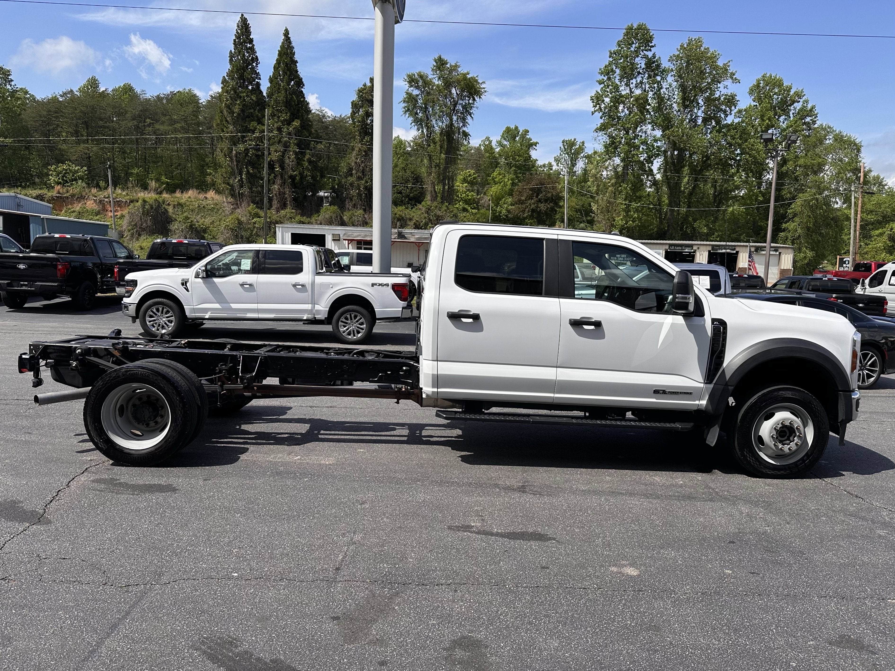 2024 Ford Super Duty F-550 XL