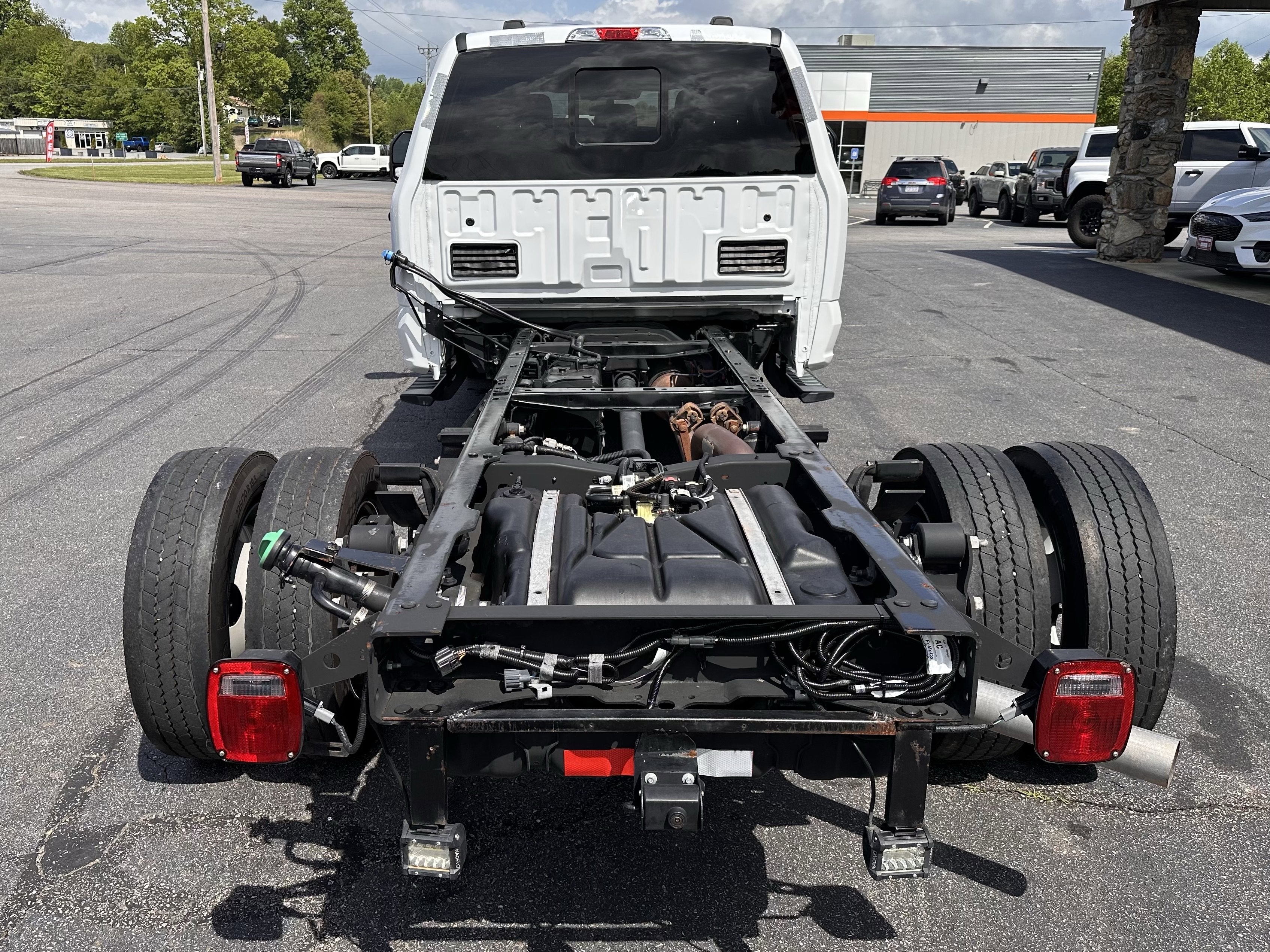 2024 Ford Super Duty F-550 XL