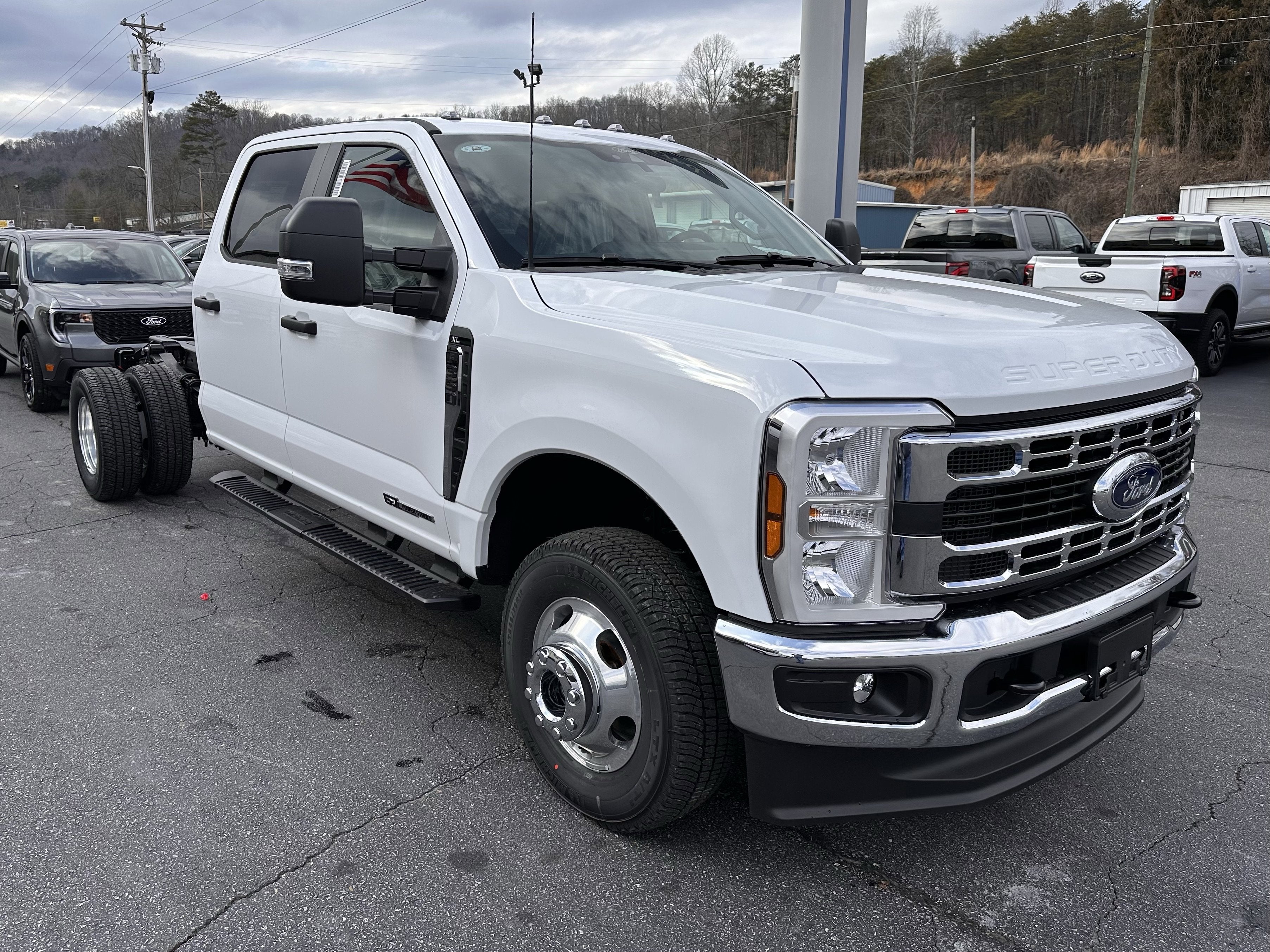 2026 Ford Super Duty F-350 DRW XL