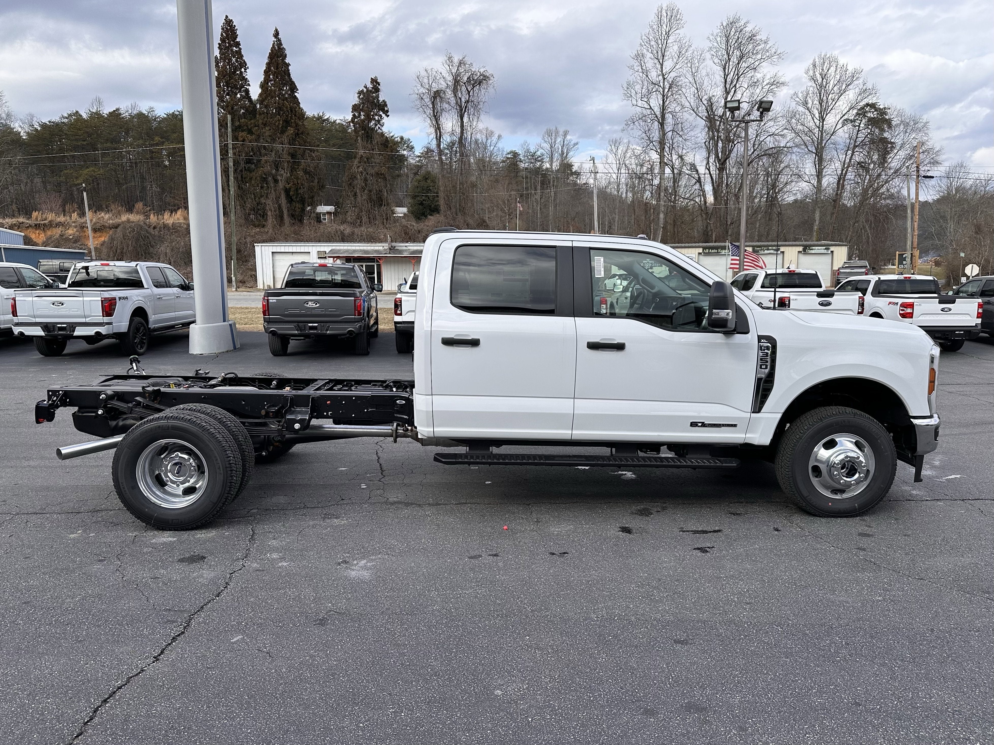 2026 Ford Super Duty F-350 DRW XL