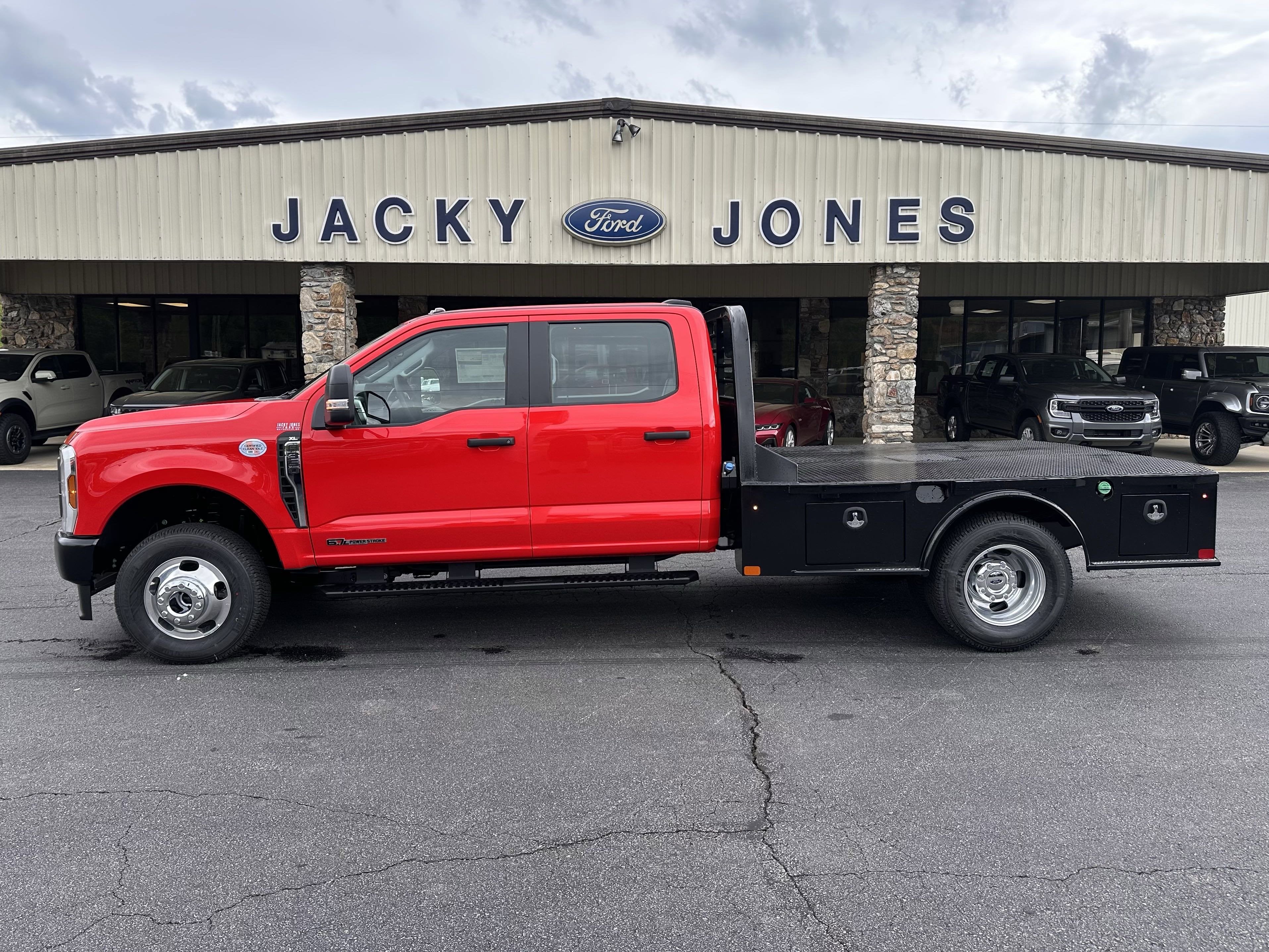 2025 Ford Super Duty F-350 DRW XL