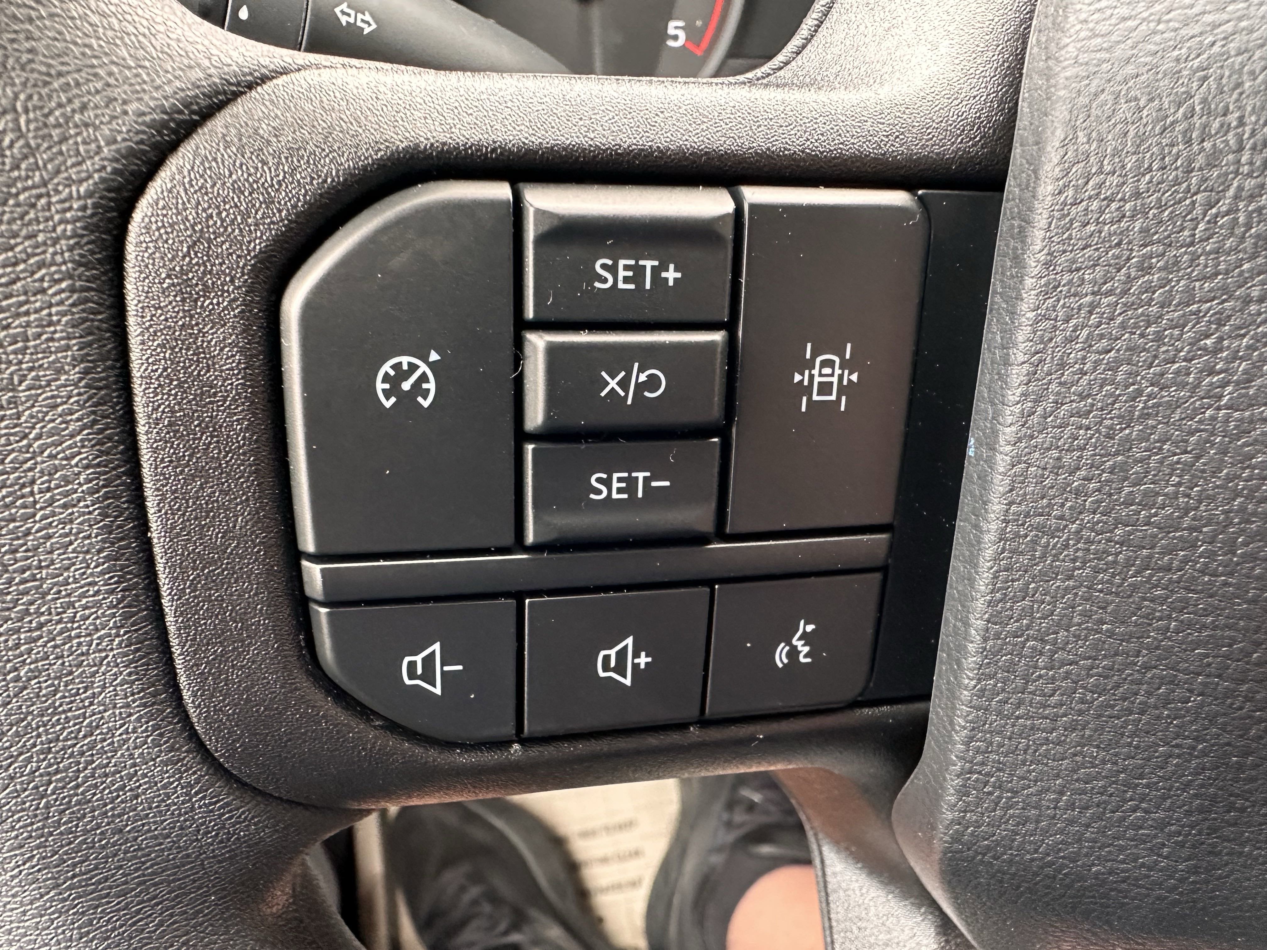 2025 Ford Super Duty F-350 DRW XL