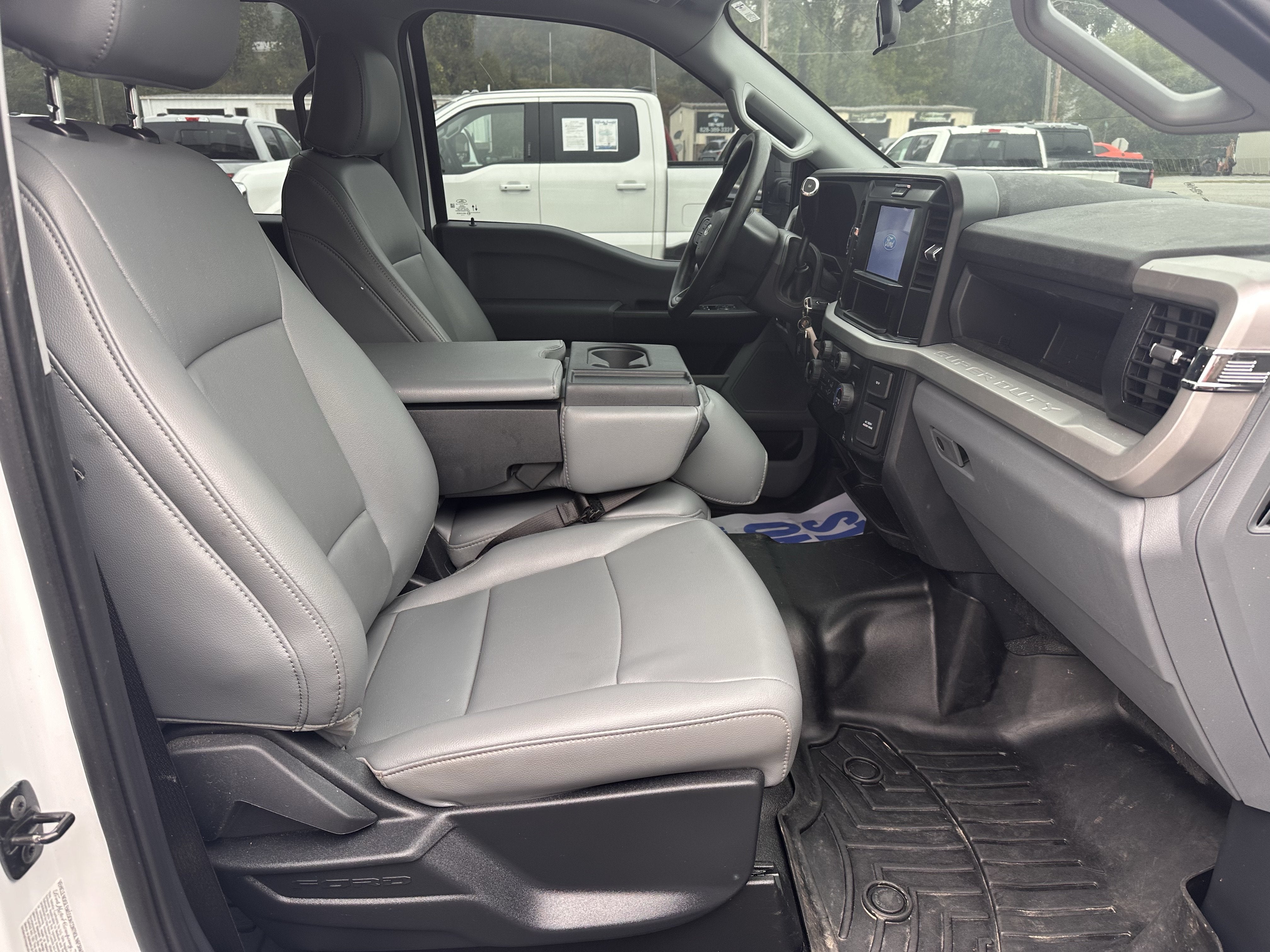 2025 Ford Super Duty F-350 DRW XL